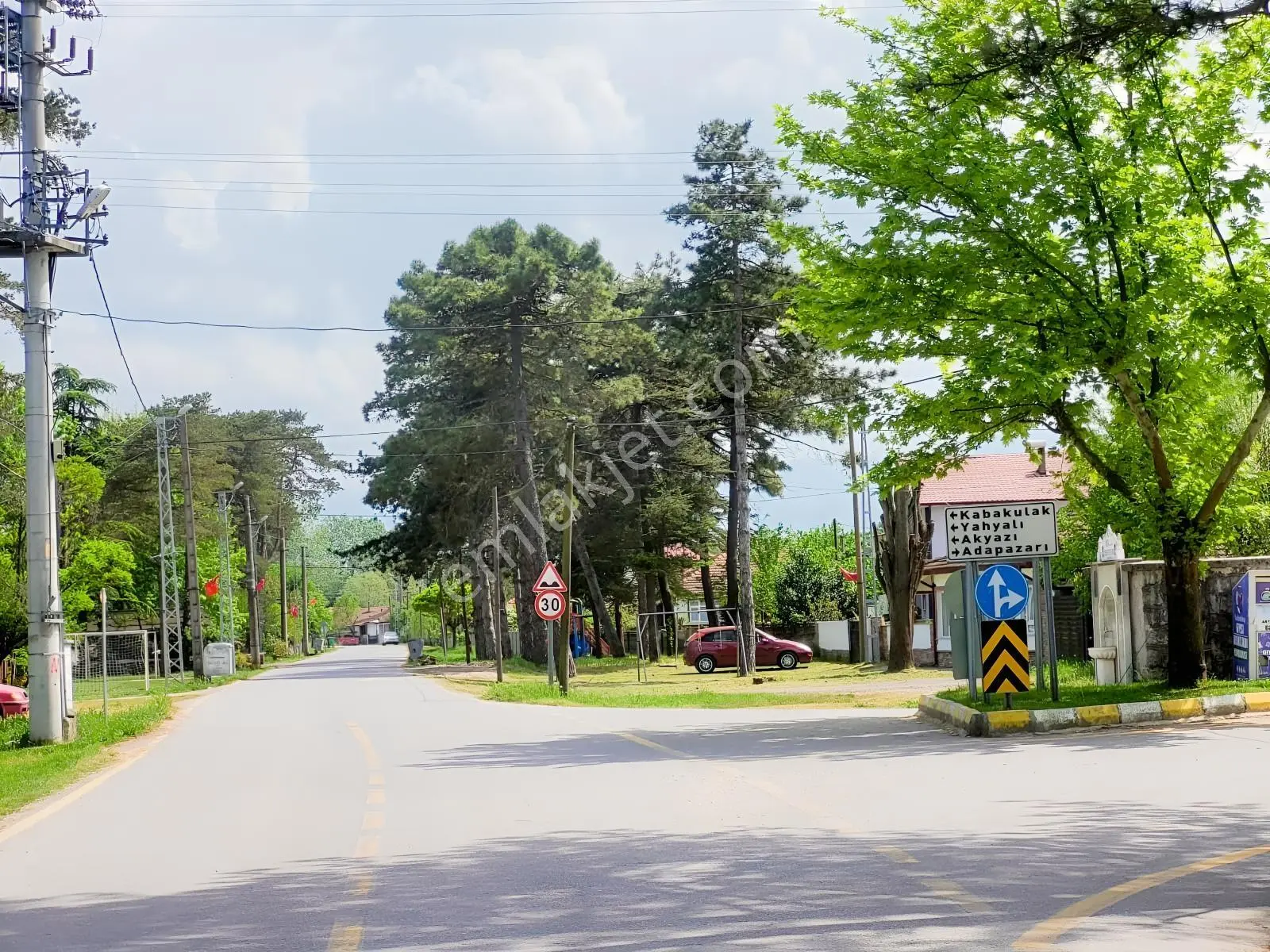 Akyazı Uzunçınar'da Yolu Olan Köye Yakın 2945m² Satılık Tarla... — fotoğraf 7