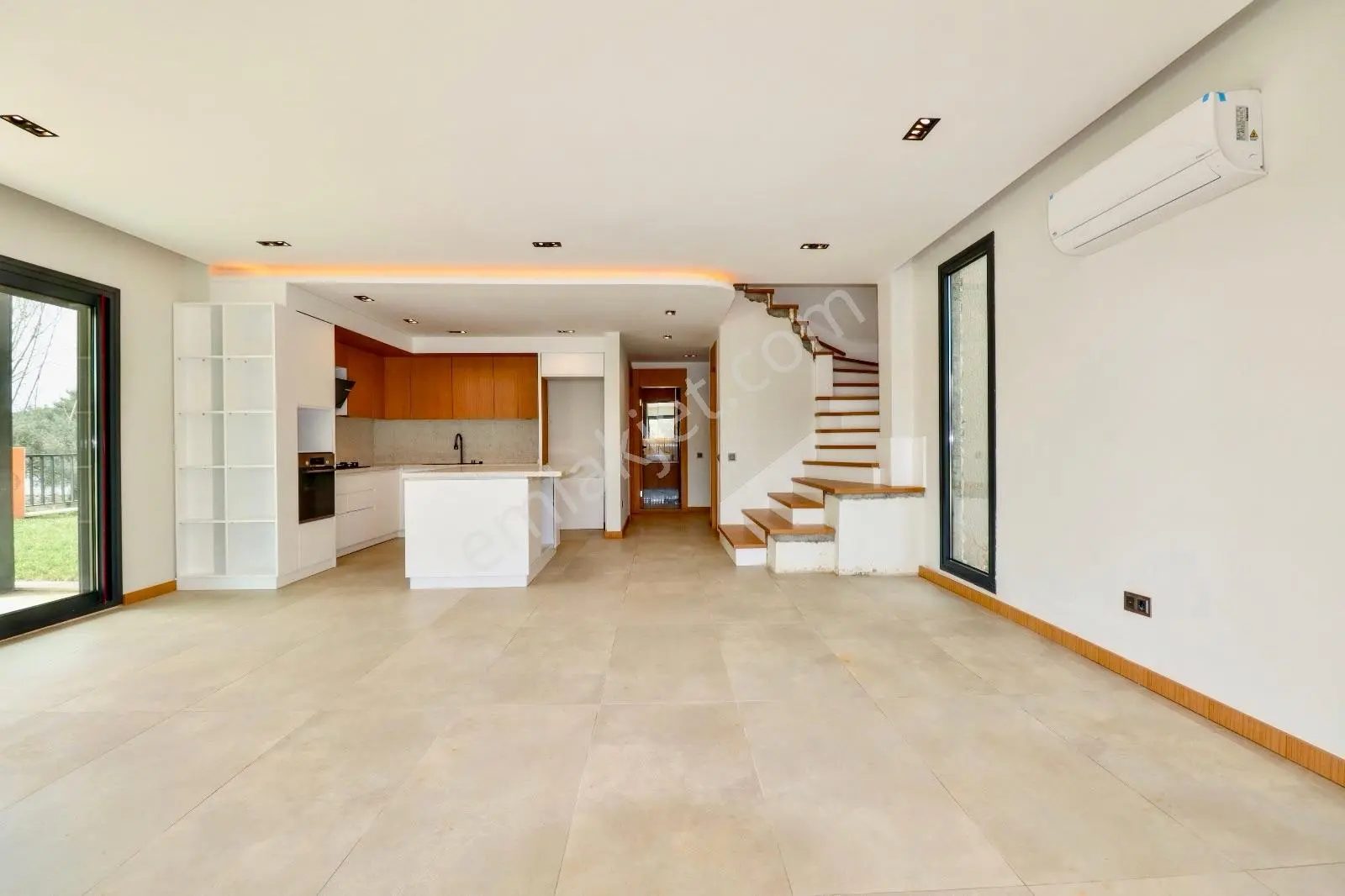 Güre'de 450 M2 Arsa İçinde Özel Havuzlu 4+1 Villa — fotoğraf 9