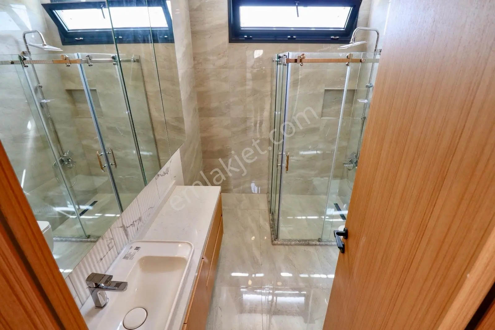 Güre'de 450 M2 Arsa İçinde Özel Havuzlu 4+1 Villa — fotoğraf 15