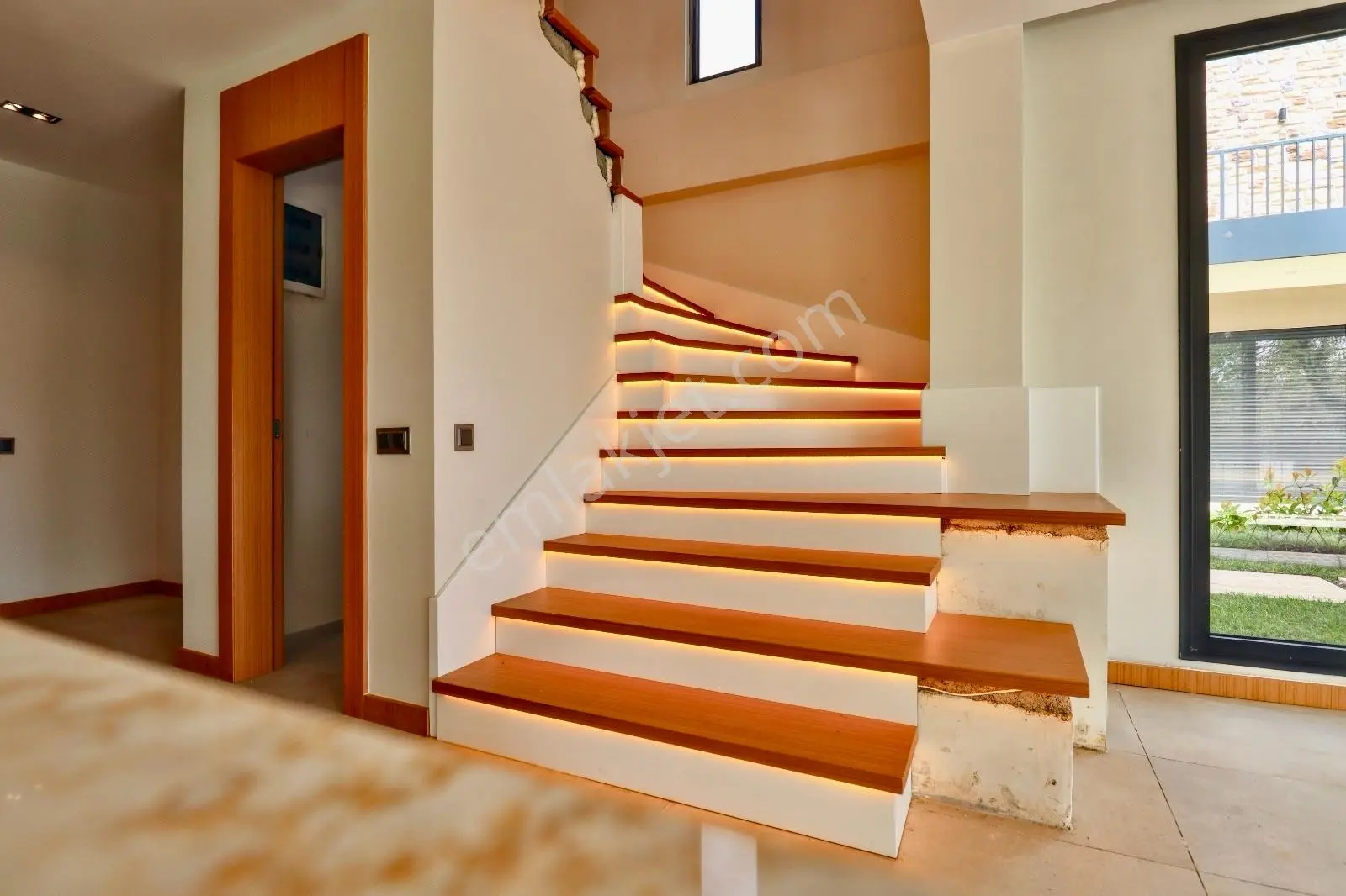 Güre'de 450 M2 Arsa İçinde Özel Havuzlu 4+1 Villa — fotoğraf 20