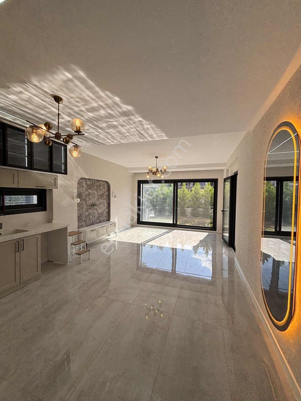 Kuşadası Kadınlar Denizinde Özel Havuzlu Denize Yakın 4+1 Villa — fotoğraf 4
