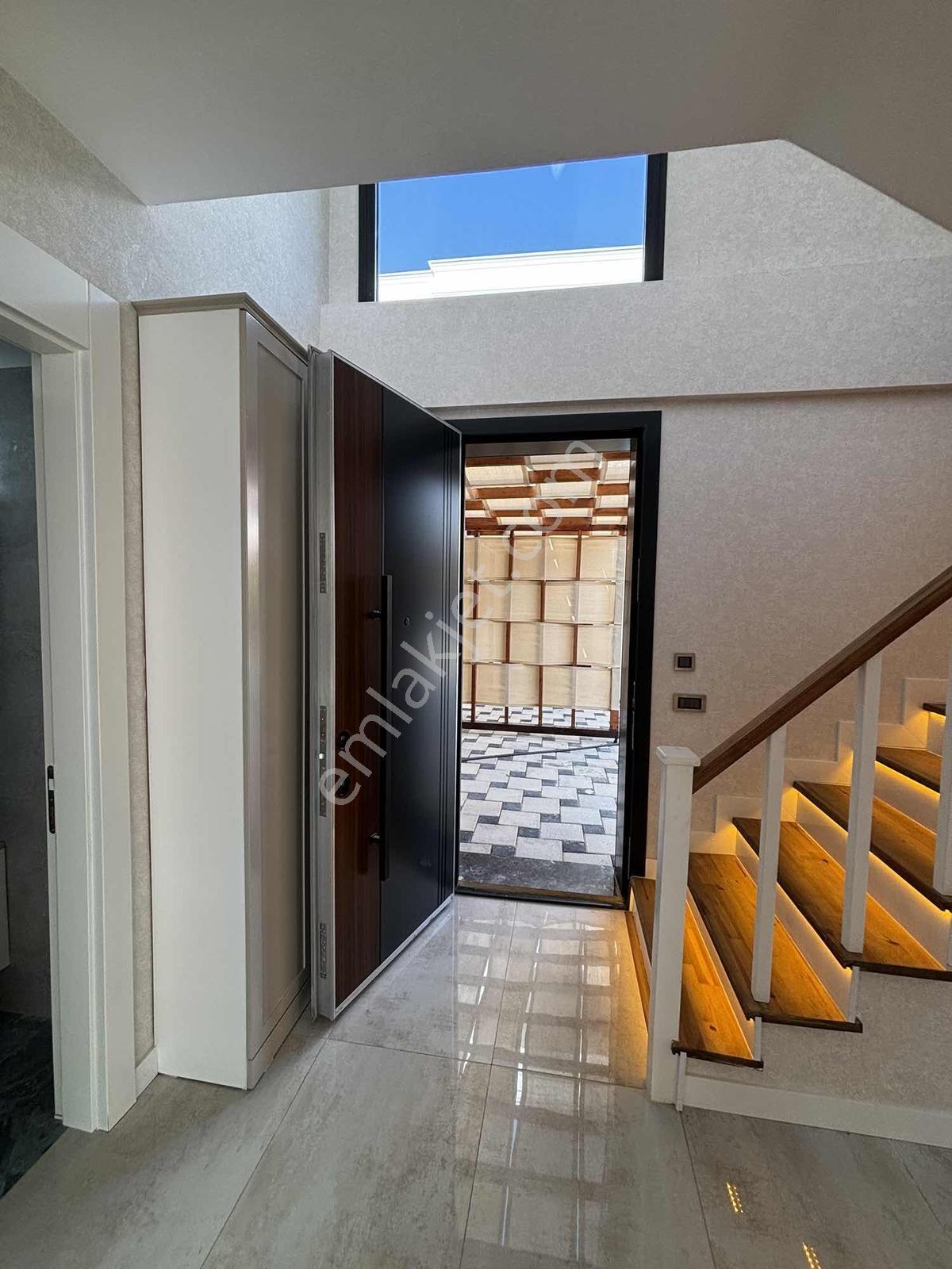 Kuşadası Kadınlar Denizinde Özel Havuzlu Denize Yakın 4+1 Villa — fotoğraf 25