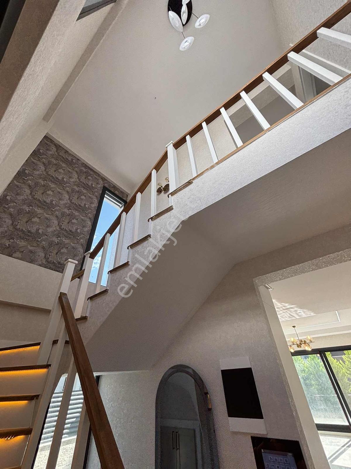 Kuşadası Kadınlar Denizinde Özel Havuzlu Denize Yakın 4+1 Villa — fotoğraf 31