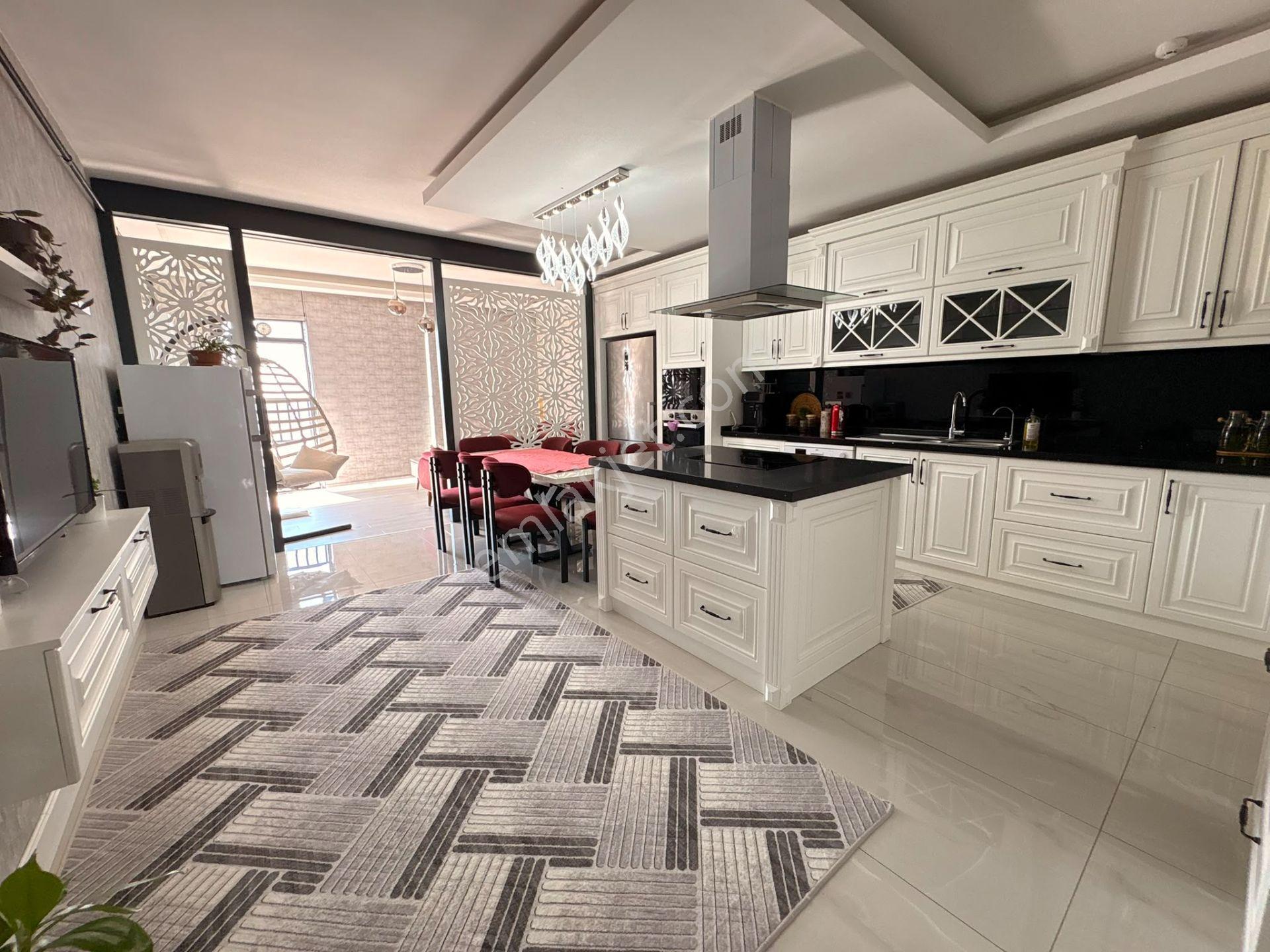 Can Towers Sitesinde Satılık 4+1 Daire Güvenlikli Manzara Cephe — fotoğraf 31