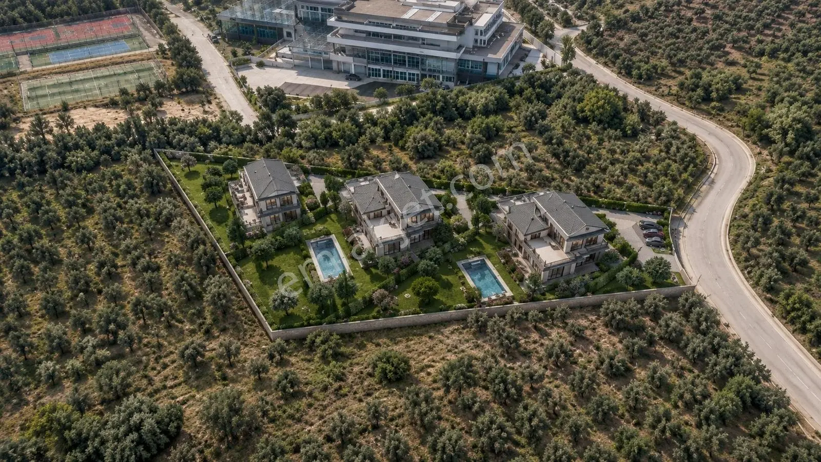 Bademli'de 1.576 M² | 1-2-3 Villa Projesine Uygun Prestijli Arsa — fotoğraf 16