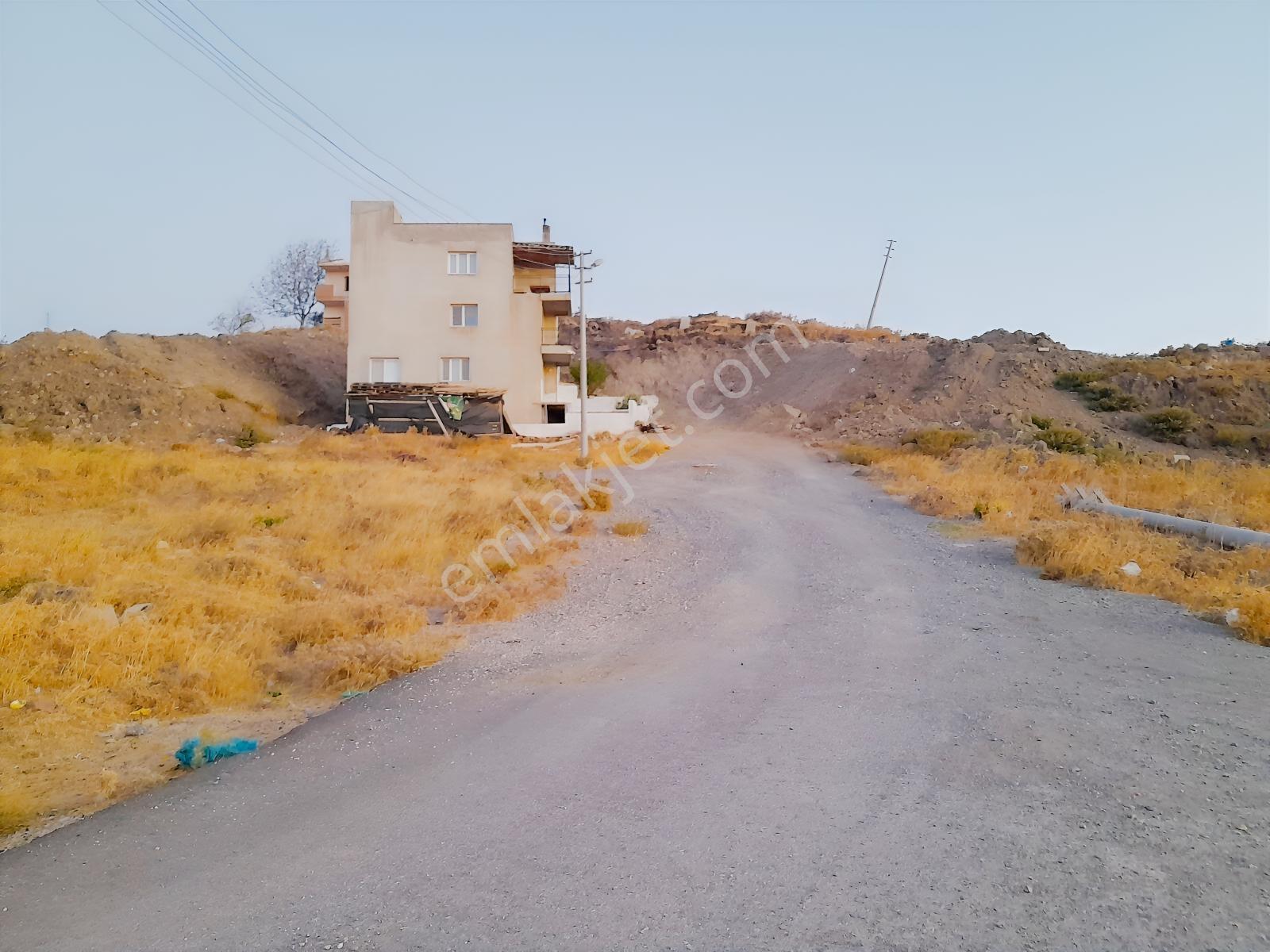 Harmandalında Satılık 140 M2 Arsa Çiğli Serkan Dan — fotoğraf 12