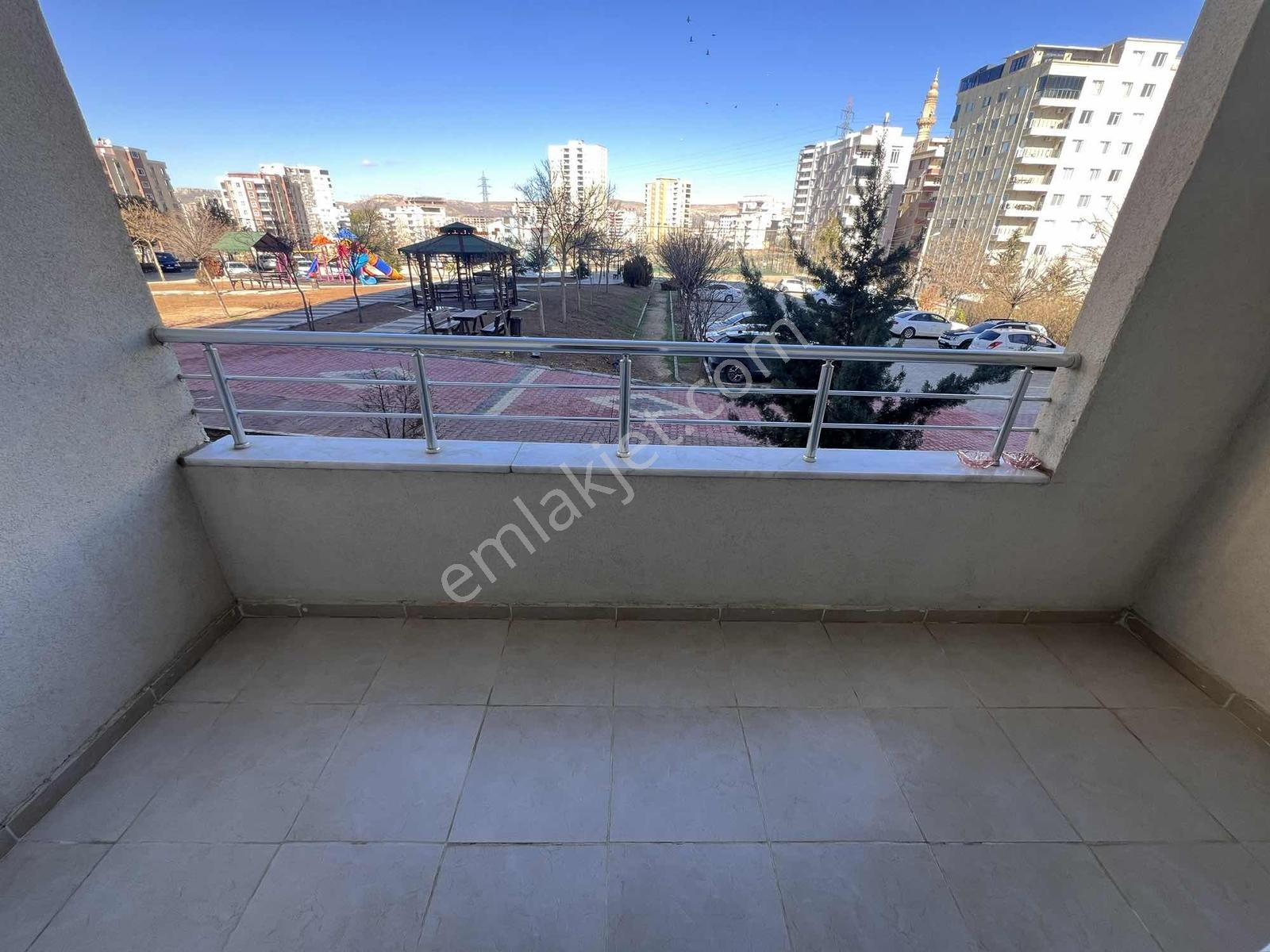 Murat Emlaktan Site İçerisinde En Uygun 4+1 Dairemiz Satılıktır — fotoğraf 7
