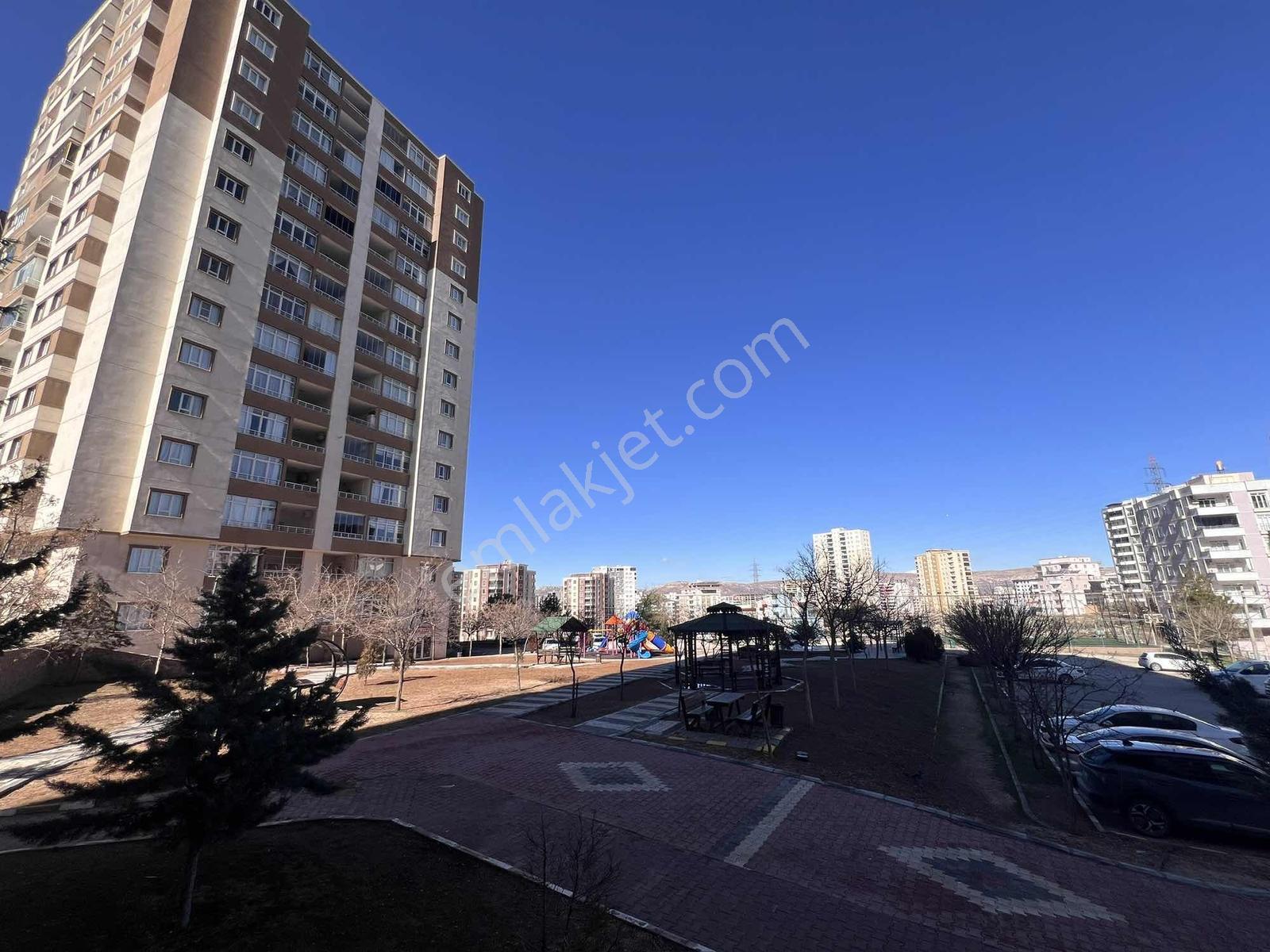 Murat Emlaktan Site İçerisinde En Uygun 4+1 Dairemiz Satılıktır — fotoğraf 8