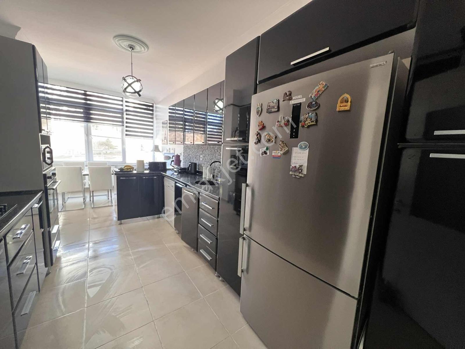 Murat Emlaktan Site İçerisinde En Uygun 4+1 Dairemiz Satılıktır — fotoğraf 25