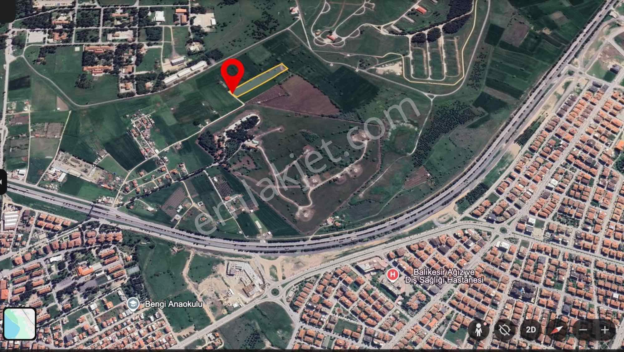 Remax Mid Altıeylül Hasan Basri Çantay Mah Satılık 9000 M2 Tarla