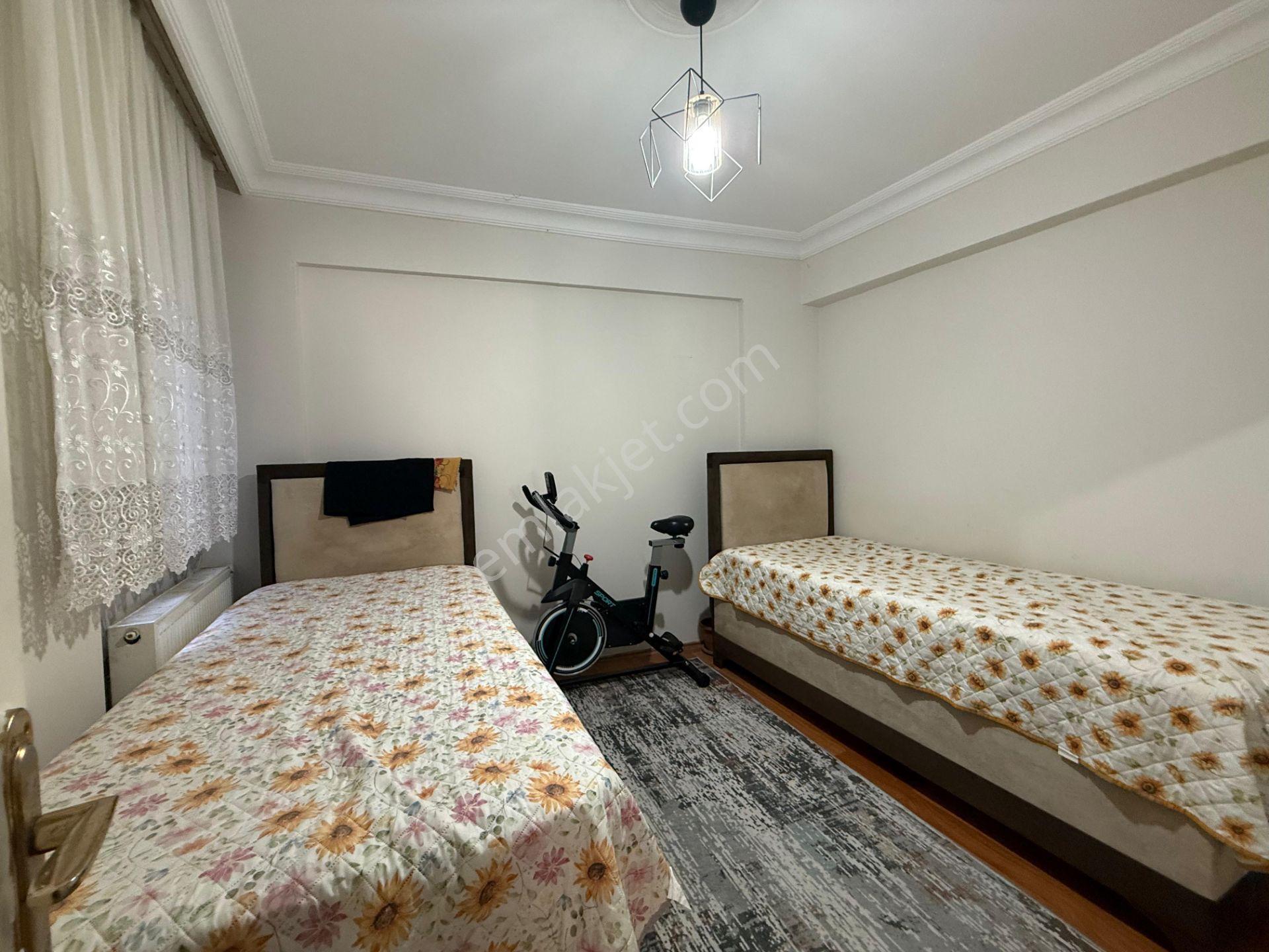 Fatih Emlak Tan 2 Kat 2+1 Krediye Uygun Merkez Cami Yakını — fotoğraf 6