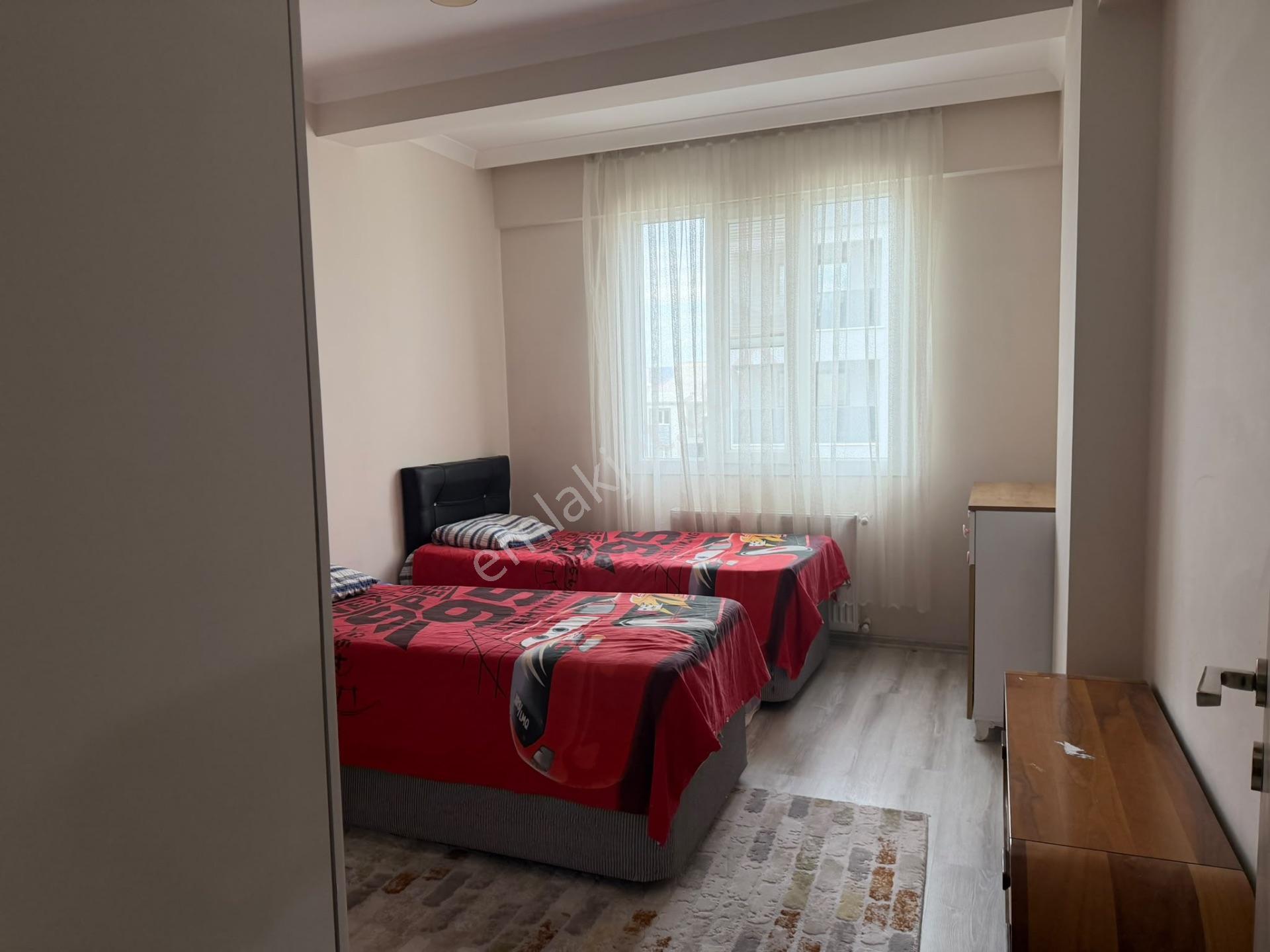 Özgün ‘gm’den Muradiye Cumhuriyet Caddesinde Satılık 2*1kapalı Mutfak Daire — fotoğraf 6