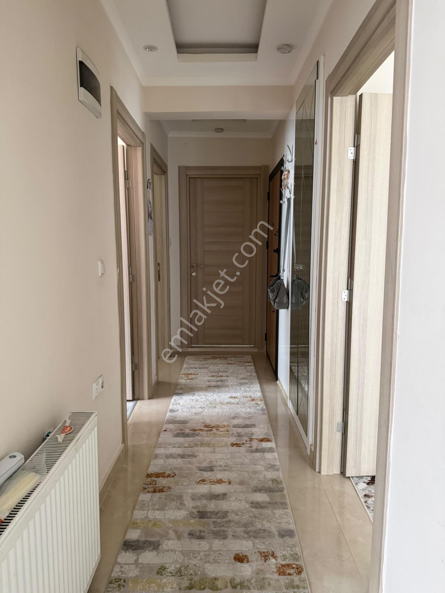 Özgün ‘gm’den Muradiye Cumhuriyet Caddesinde Satılık 2*1kapalı Mutfak Daire — fotoğraf 7