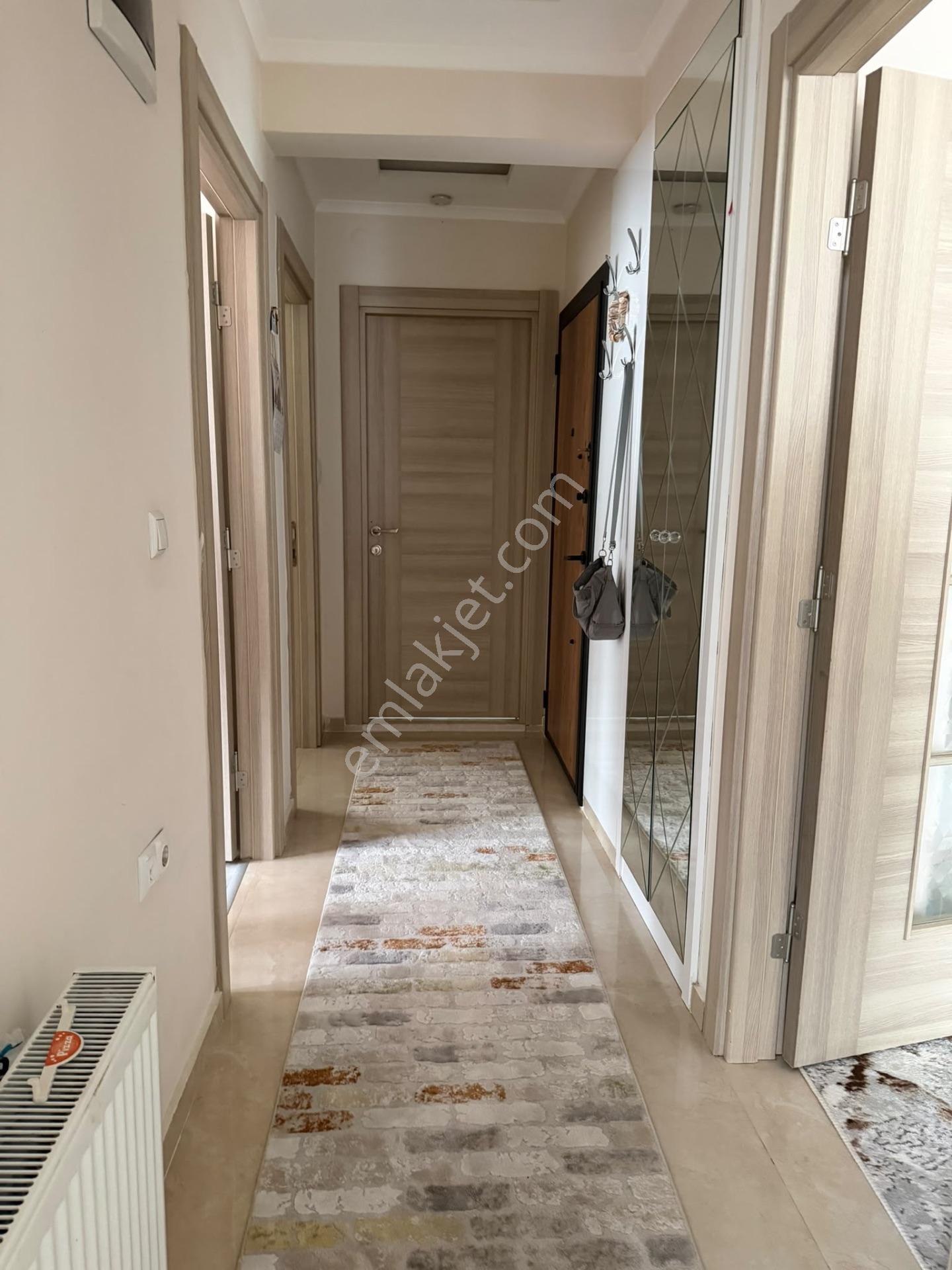 Özgün ‘gm’den Muradiye Cumhuriyet Caddesinde Satılık 2*1kapalı Mutfak Daire — fotoğraf 9
