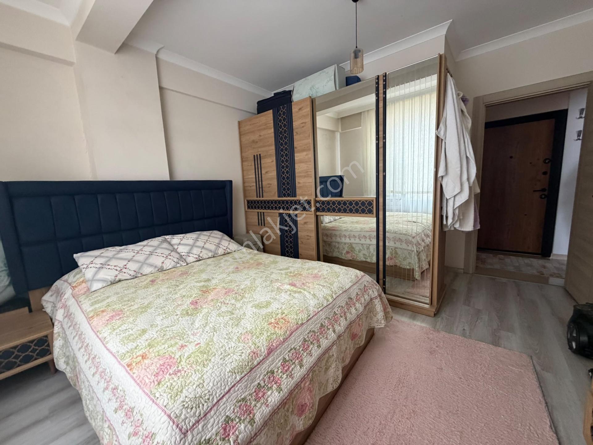 Özgün ‘gm’den Muradiye Cumhuriyet Caddesinde Satılık 2*1kapalı Mutfak Daire — fotoğraf 15
