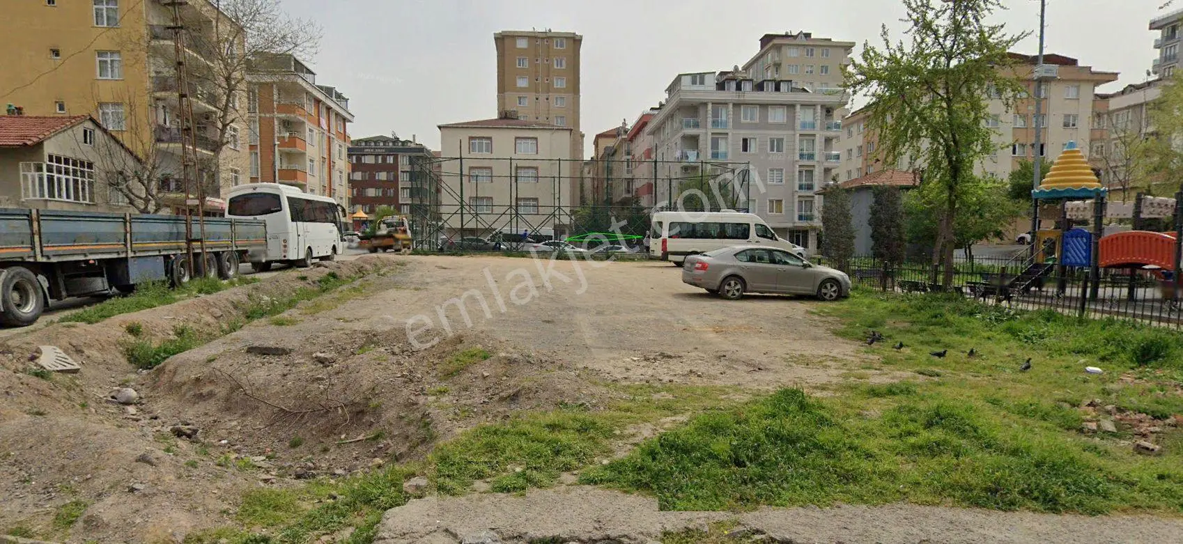Satılık 750 Metre Kare Arsa Ümraniye Çakmak Mahallesi
