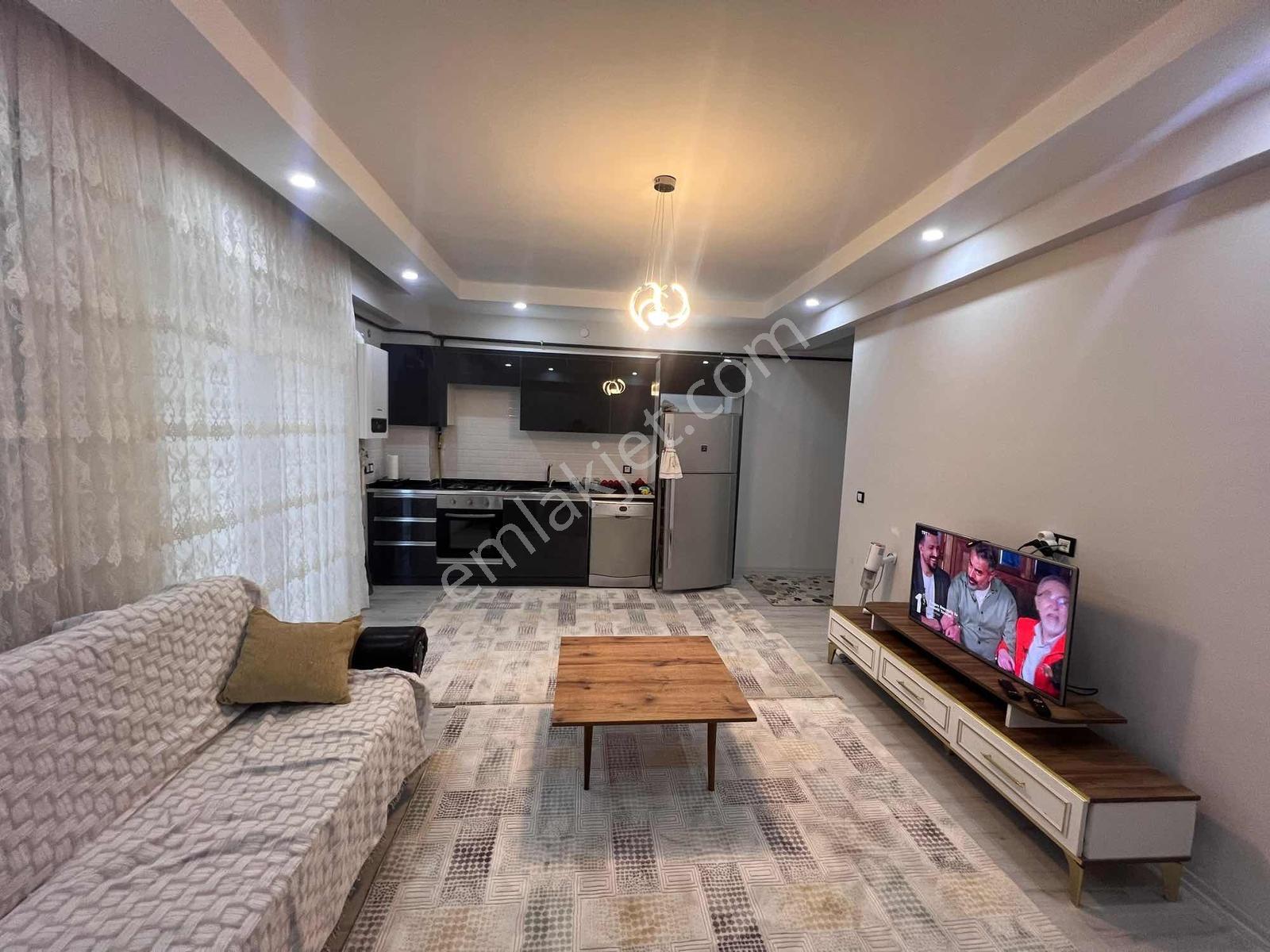 Murat Emlaktan Hastane Karşısı 2+1 Eşyalı Daire Satılık — fotoğraf 2