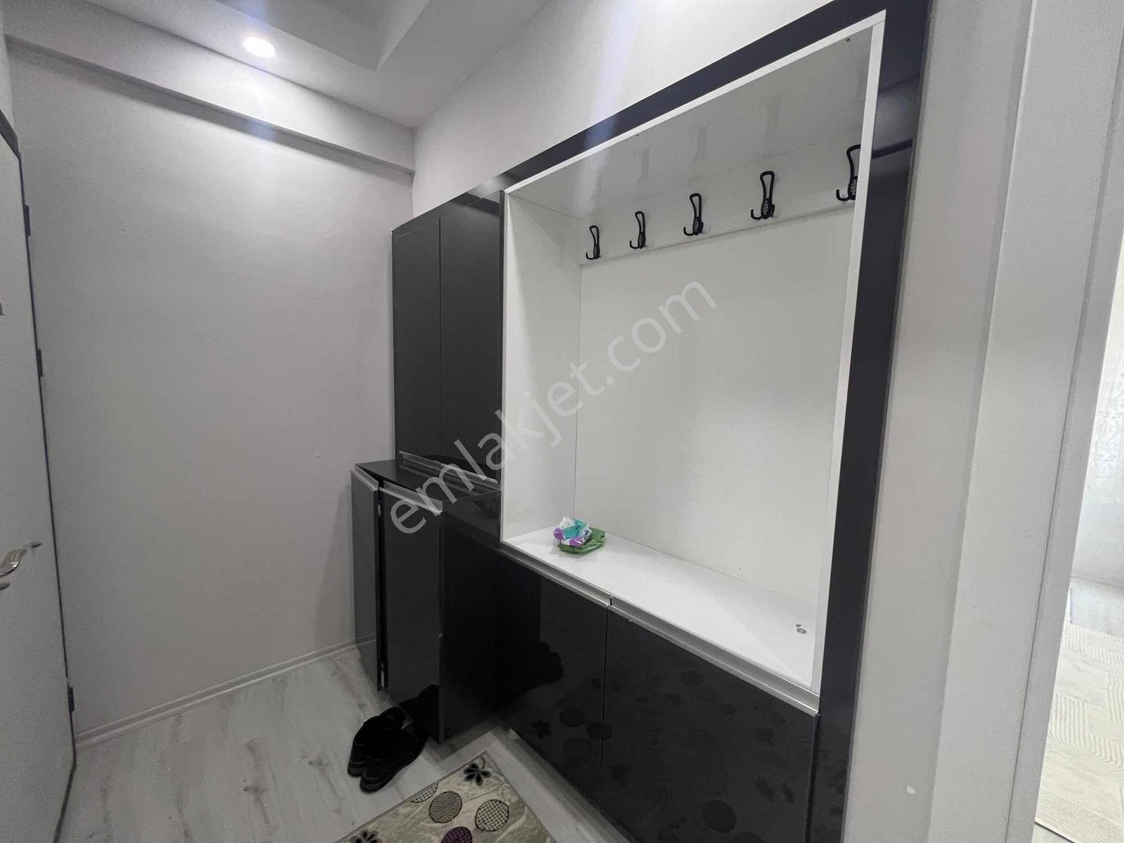 Murat Emlaktan Hastane Karşısı 2+1 Eşyalı Daire Satılık — fotoğraf 12