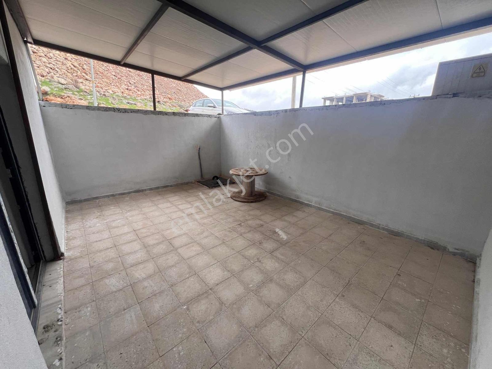 Murat Emlaktan Hastane Karşısı 2+1 Eşyalı Daire Satılık — fotoğraf 14