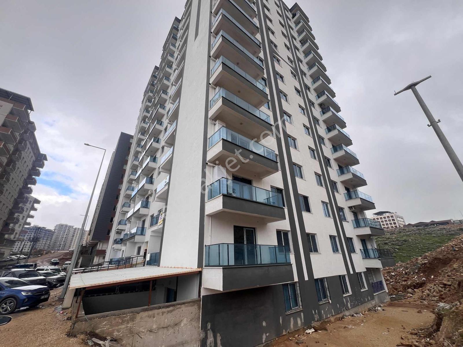 Murat Emlaktan Hastane Karşısı 2+1 Eşyalı Daire Satılık — fotoğraf 16