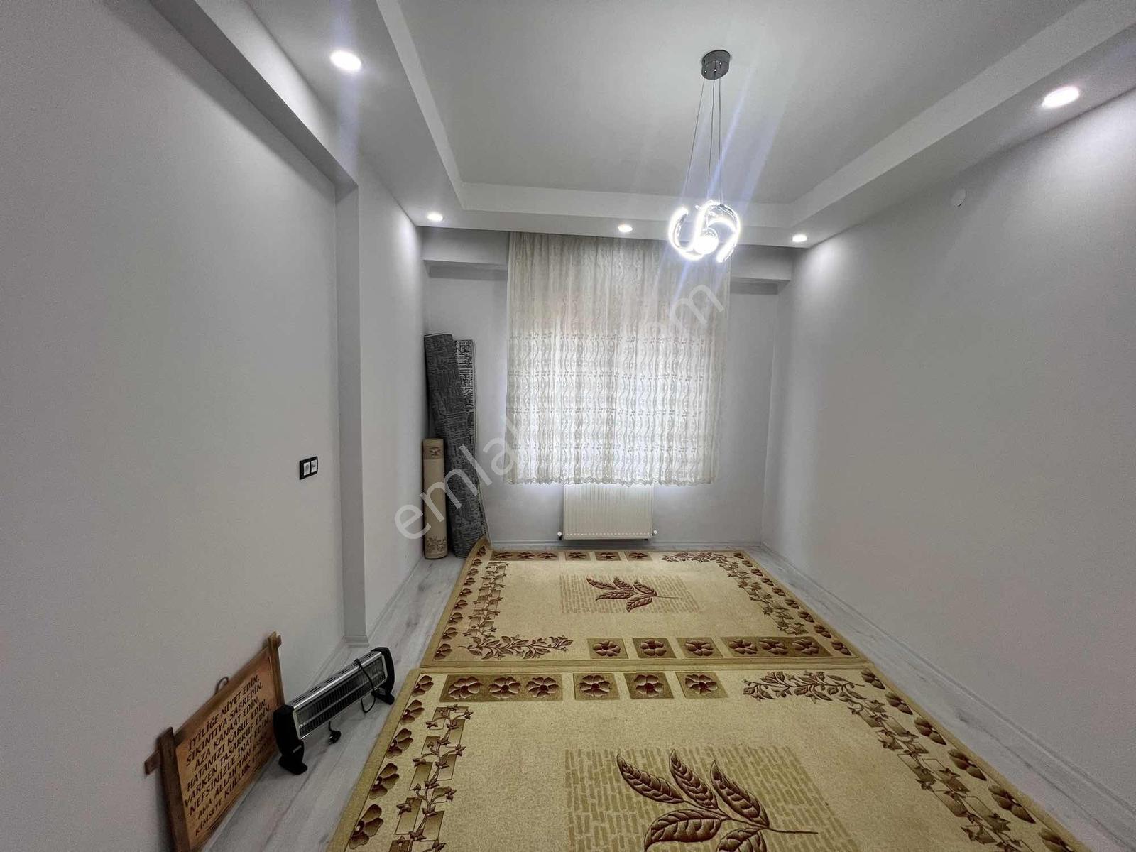 Murat Emlaktan Hastane Karşısı 2+1 Eşyalı Daire Satılık — fotoğraf 24