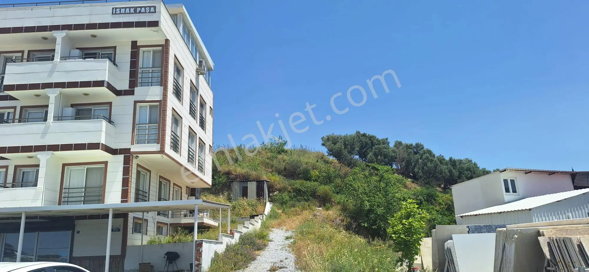 Kuşadası Davutlar Merkezde Satılık Trıpleks Vılla Arsası — fotoğraf 4