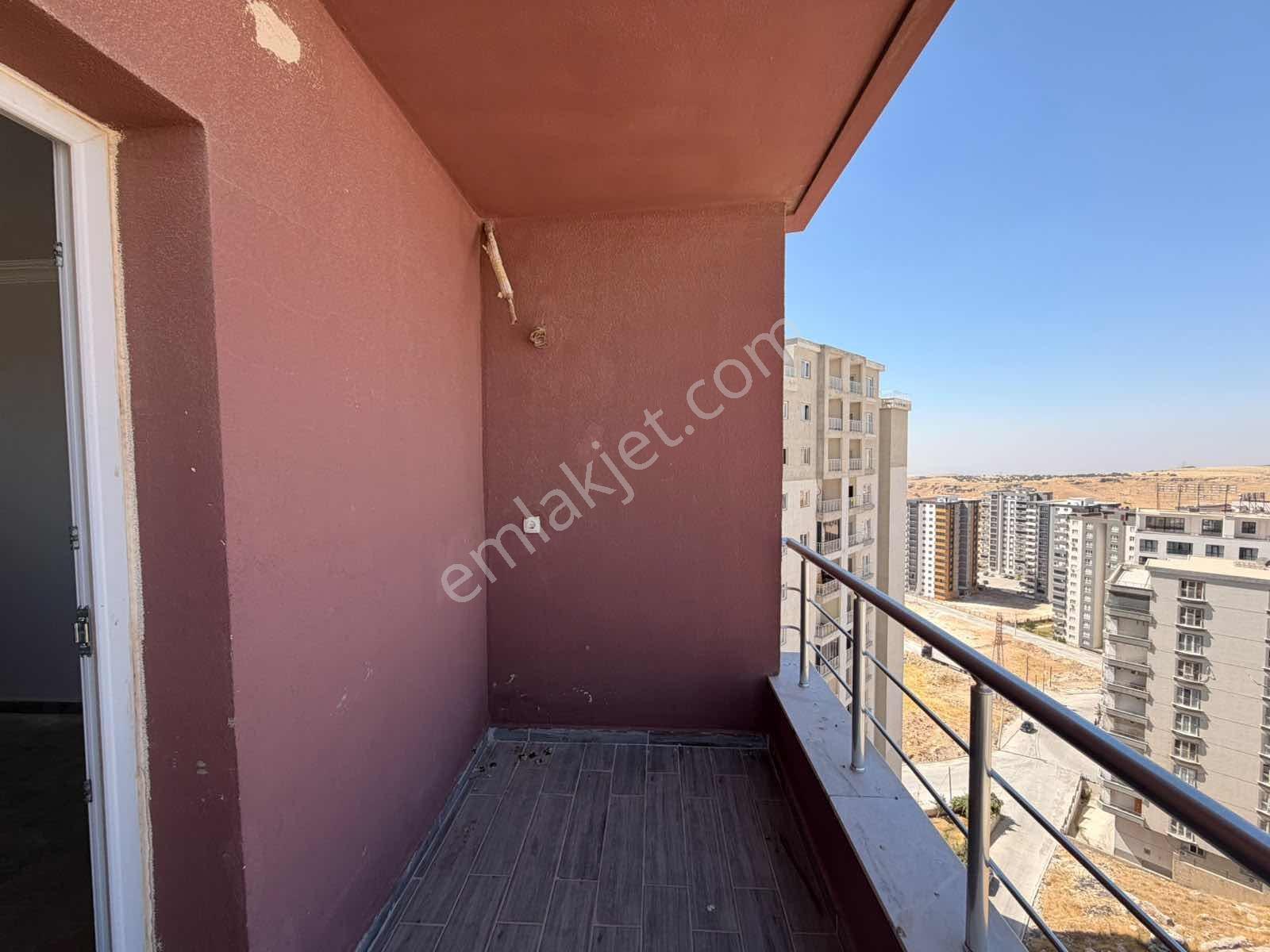 Murat Emlaktan Mardin Şehir Manzaralı 2+1 Dairemiz Satılıktır — fotoğraf 19