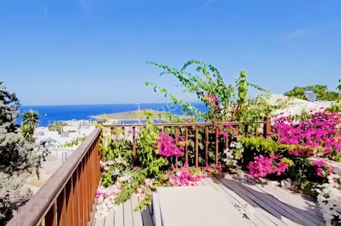 Gümüşlük Yalıkavak Manzaralı Bahçeli Köşe Villa — fotoğraf 3
