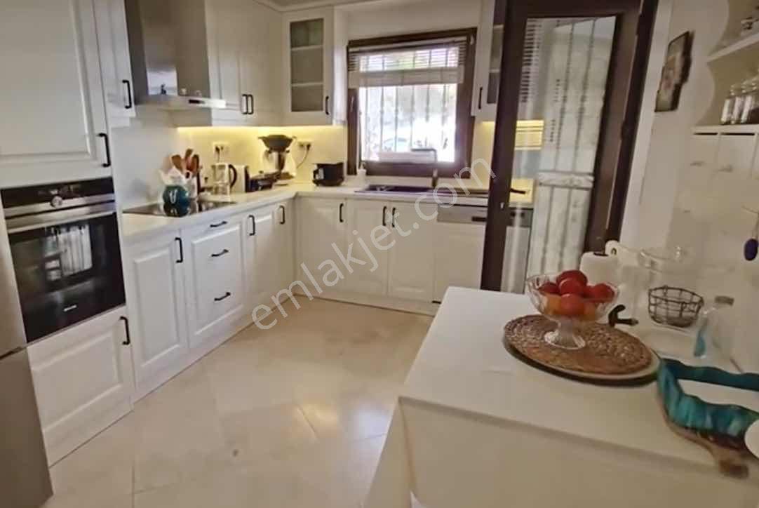 Gümüşlük Yalıkavak Manzaralı Bahçeli Köşe Villa — fotoğraf 9