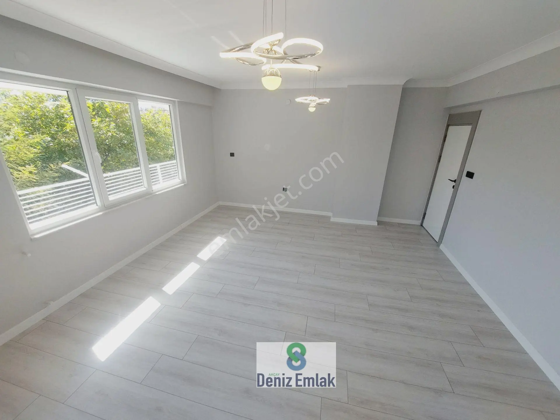 ∞ Denizden ∞ Akçay İkizçay'da Satılık Geniş Balkonlu 2+1 — fotoğraf 5