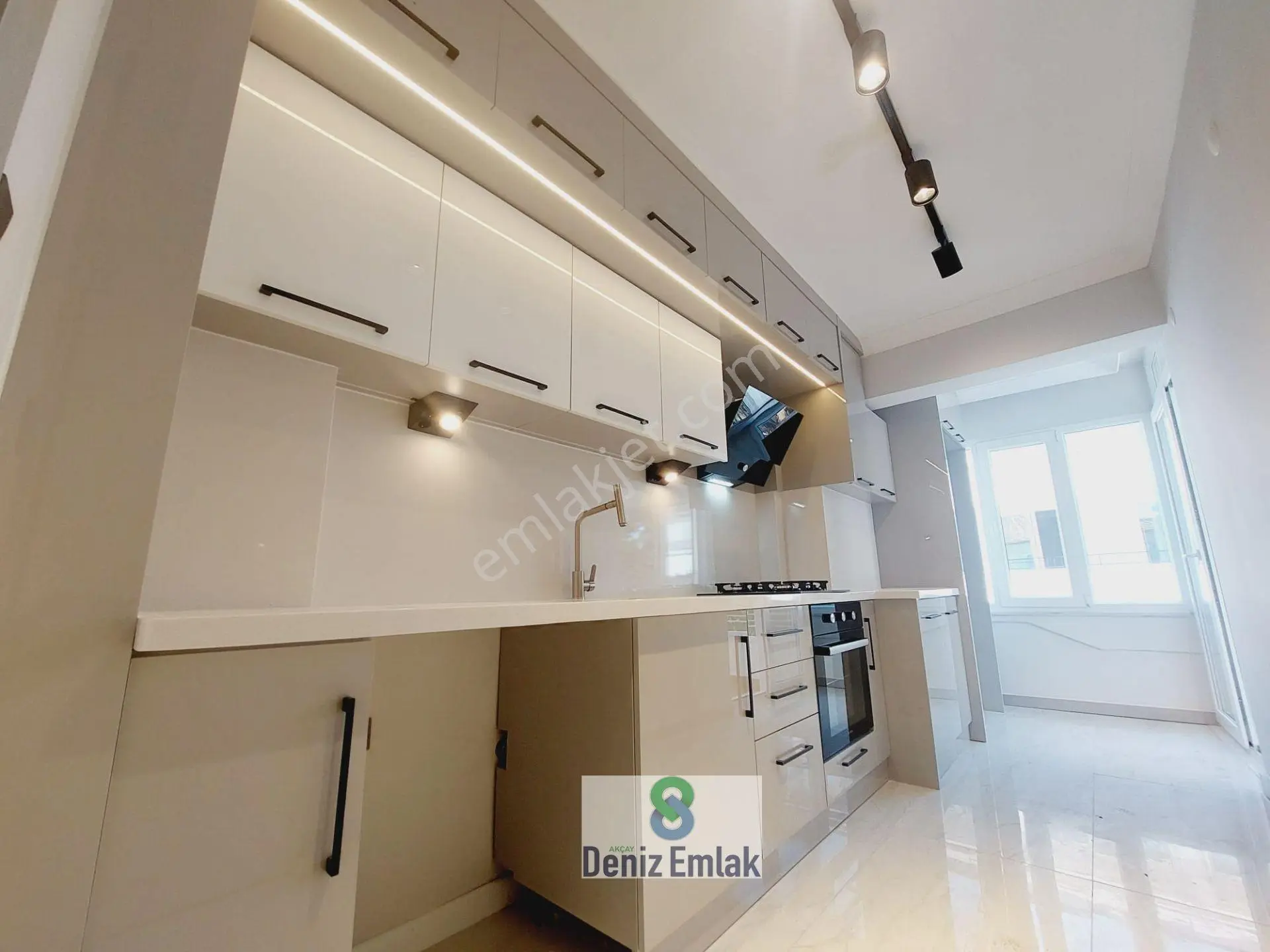 ∞ Denizden ∞ Akçay İkizçay'da Satılık Geniş Balkonlu 2+1 — fotoğraf 9