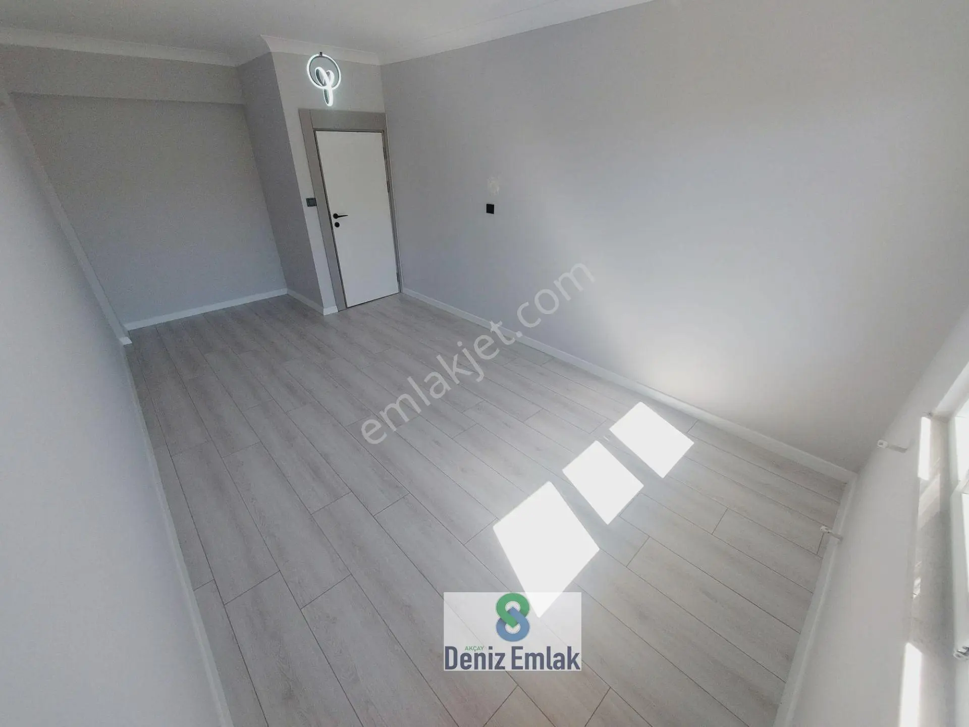 ∞ Denizden ∞ Akçay İkizçay'da Satılık Geniş Balkonlu 2+1 — fotoğraf 32