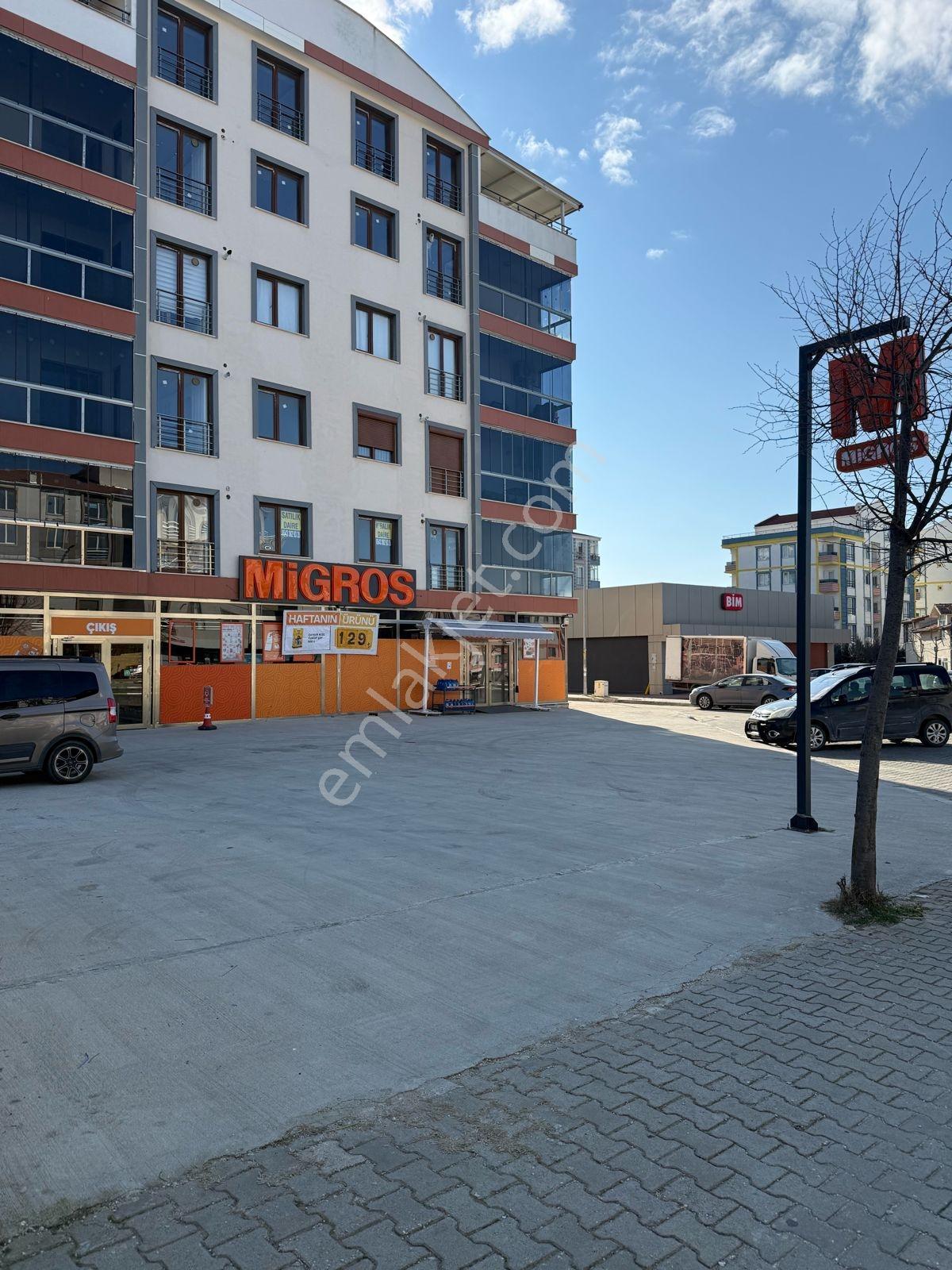 Newcıty Emlaktan Satılık Ara Kat Balkonlu Sıfır 1+1 Daire