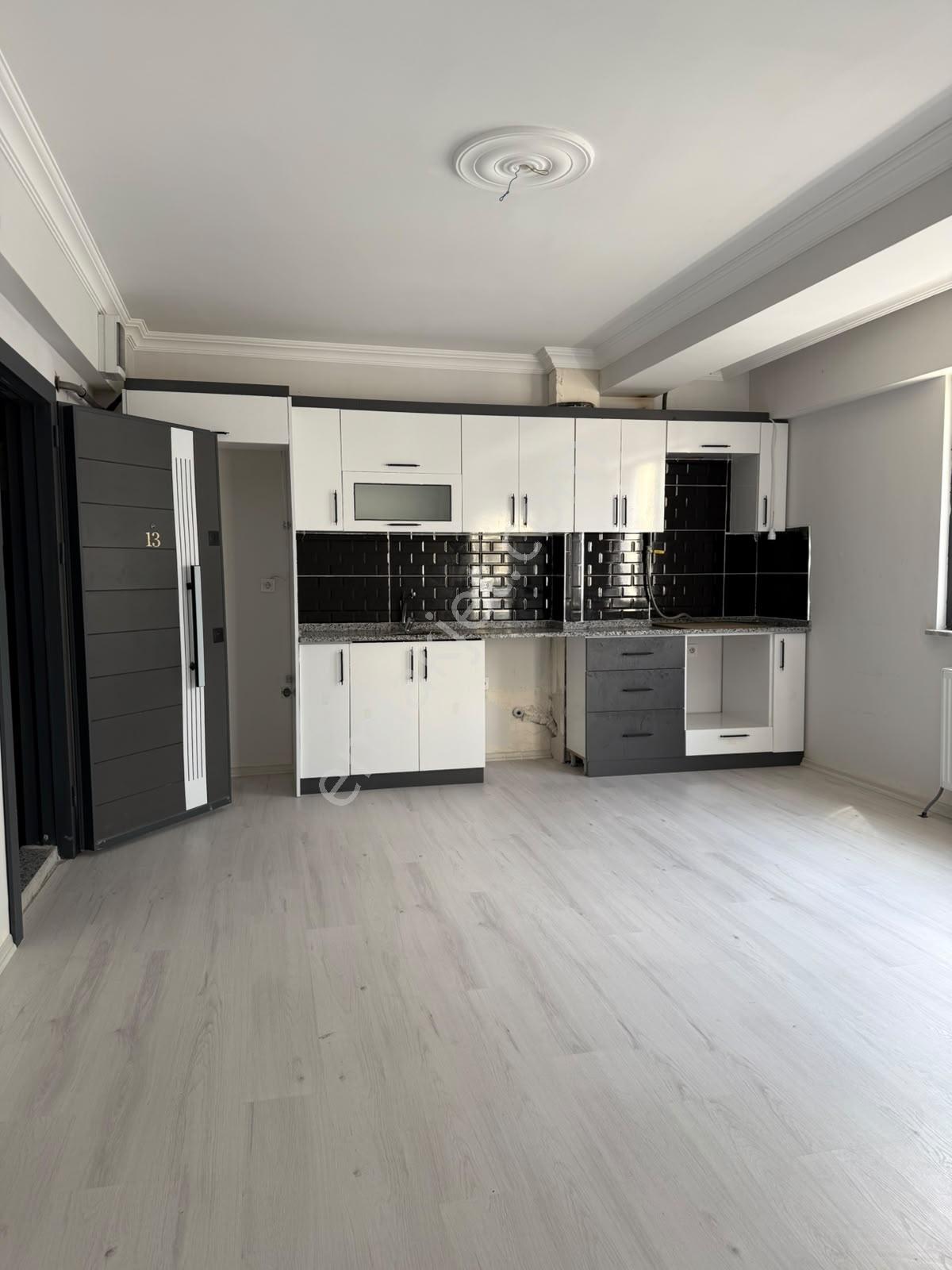 Newcıty Emlaktan Satılık Ara Kat Balkonlu Sıfır 1+1 Daire — fotoğraf 12