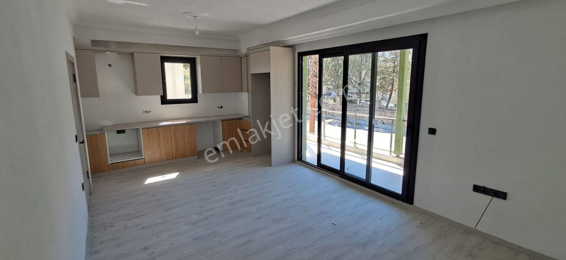 Bodrum Yaka Mahallesi Satılık 2+1 Daire — fotoğraf 2