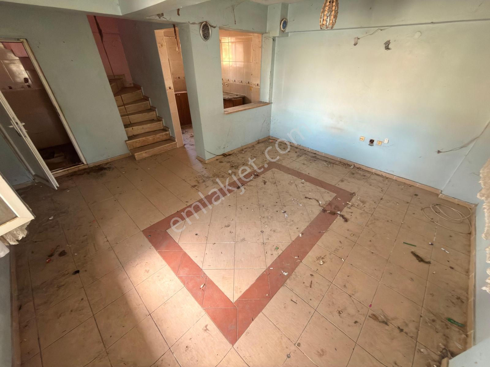 Marmara Ereğlisi Yeniçiftlikte Merkezi Konumda 4+1 Villa — fotoğraf 11