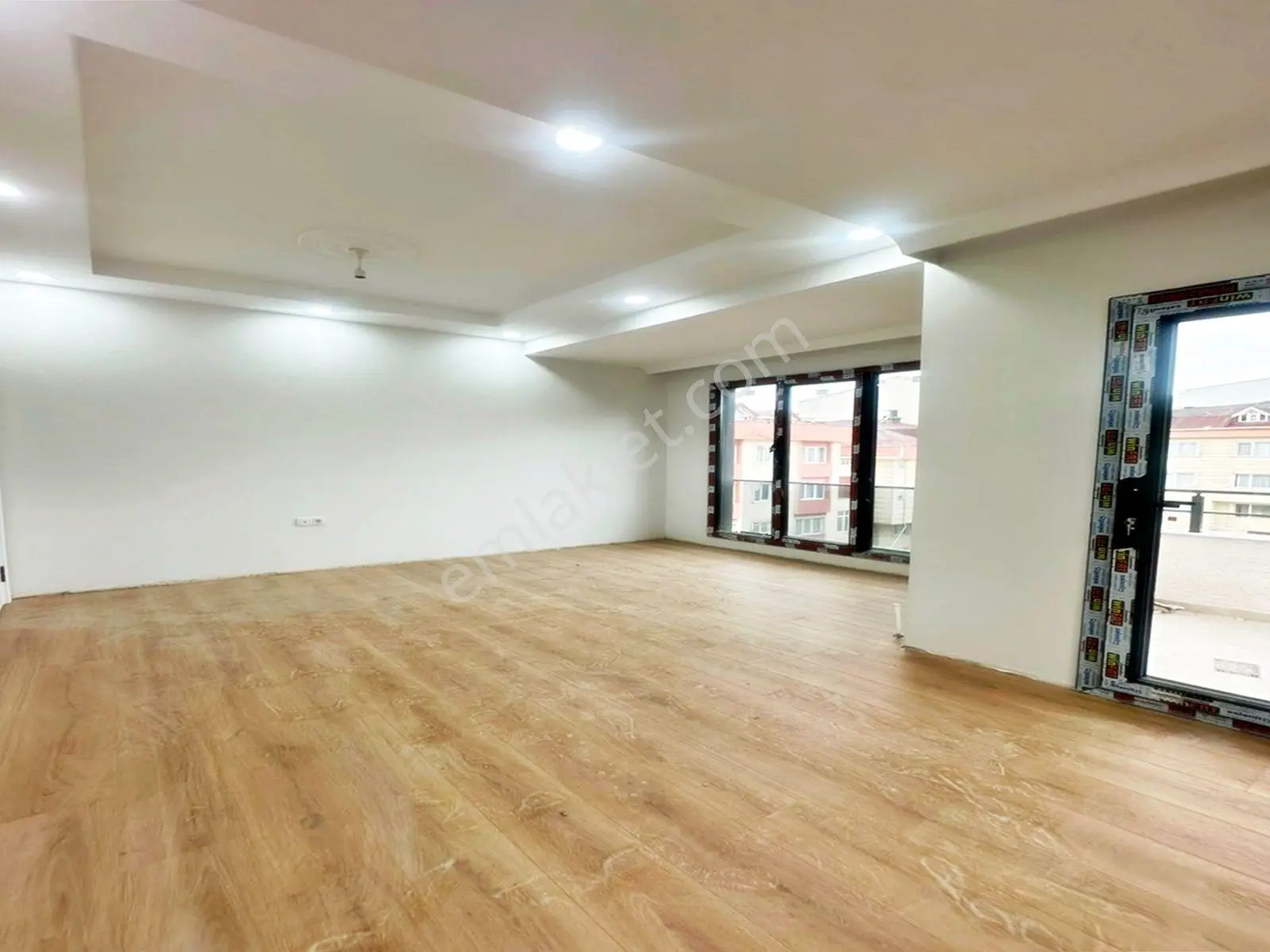 Nes Yapı'dan Avcılarda Metrobüse 5dk Mesafede 2+1 Sıfır Satılık Ara Kat Daire!!! — fotoğraf 2