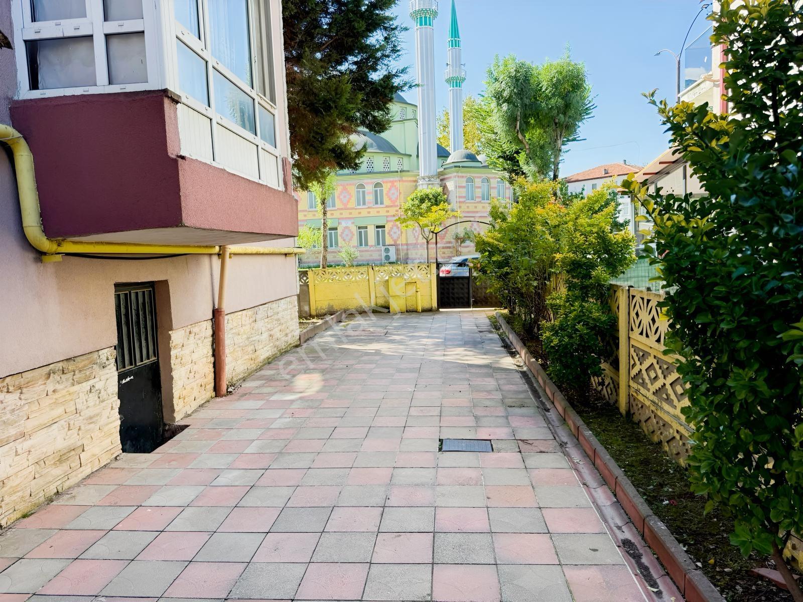 Adapazarı Merkezde Hastane Ye Yakın Satılık 2+1 Daire — fotoğraf 5