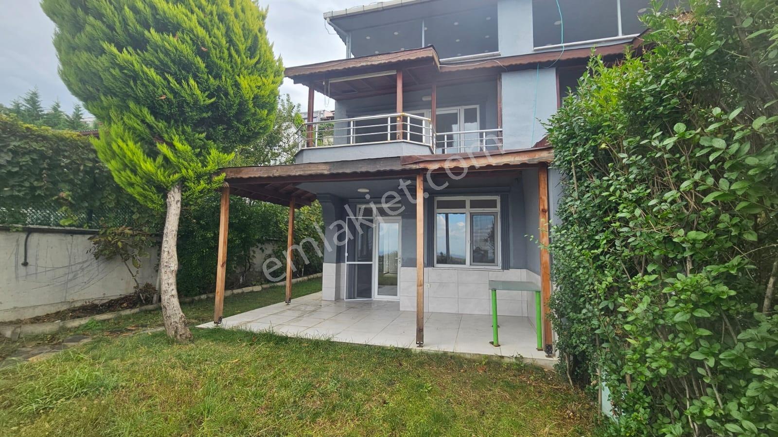 Yalova Çınarcık Esenköy'de Deniz Manzaralı Villa 5+1 Acil Satılı