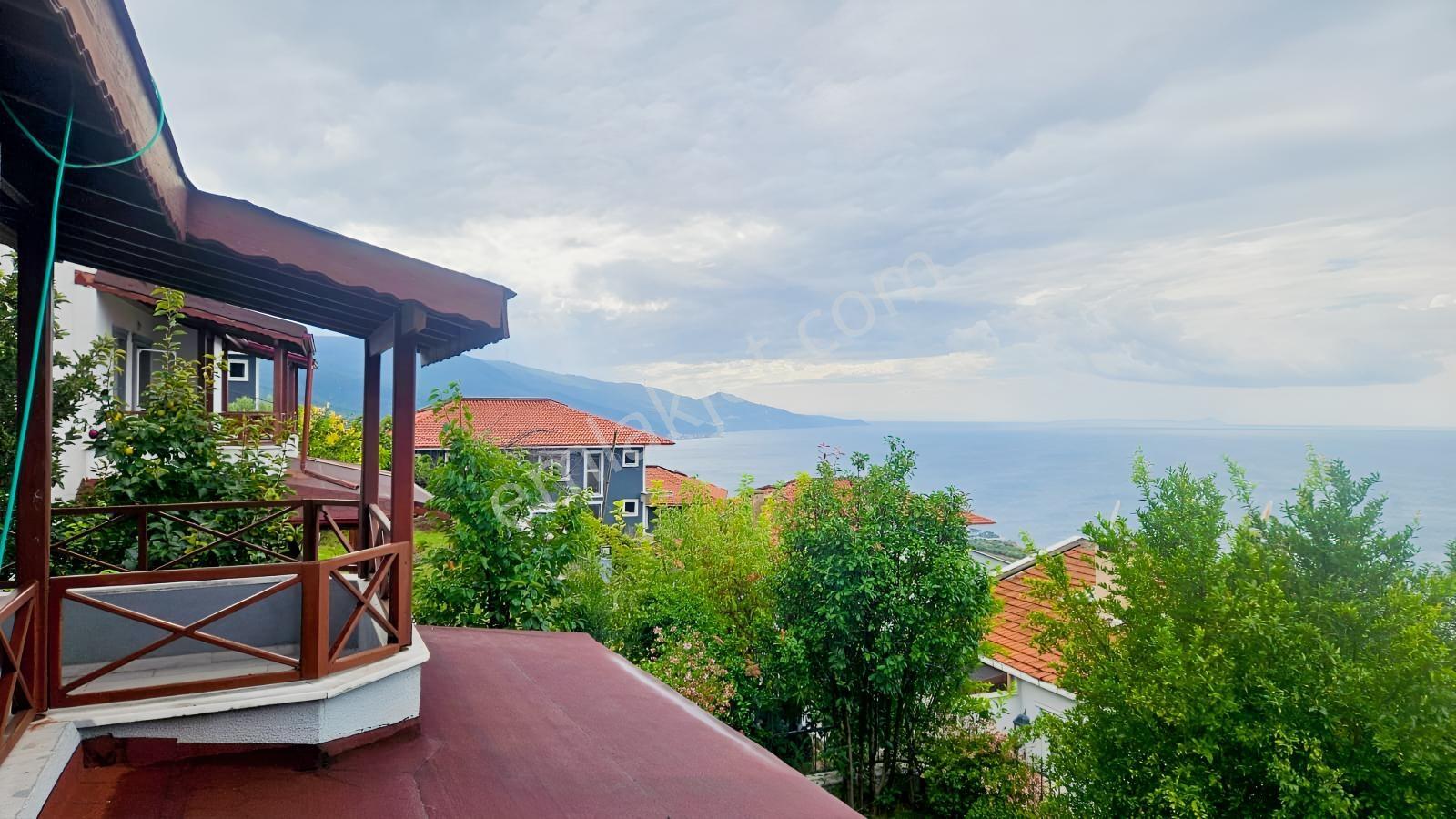Yalova Çınarcık Esenköy'de Deniz Manzaralı Villa 5+1 Acil Satılı — fotoğraf 5