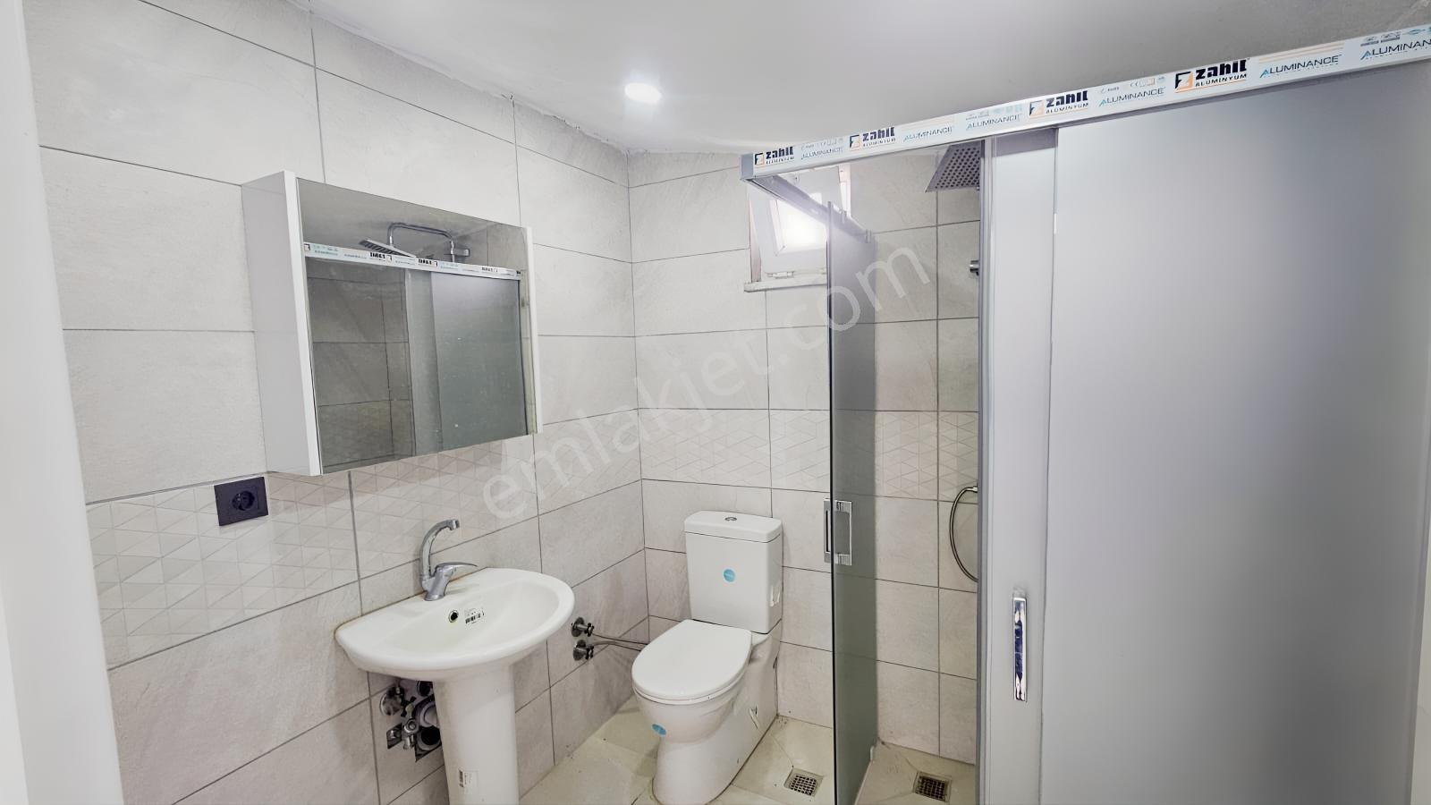 Yalova Çınarcık Esenköy'de Deniz Manzaralı Villa 5+1 Acil Satılı — fotoğraf 27