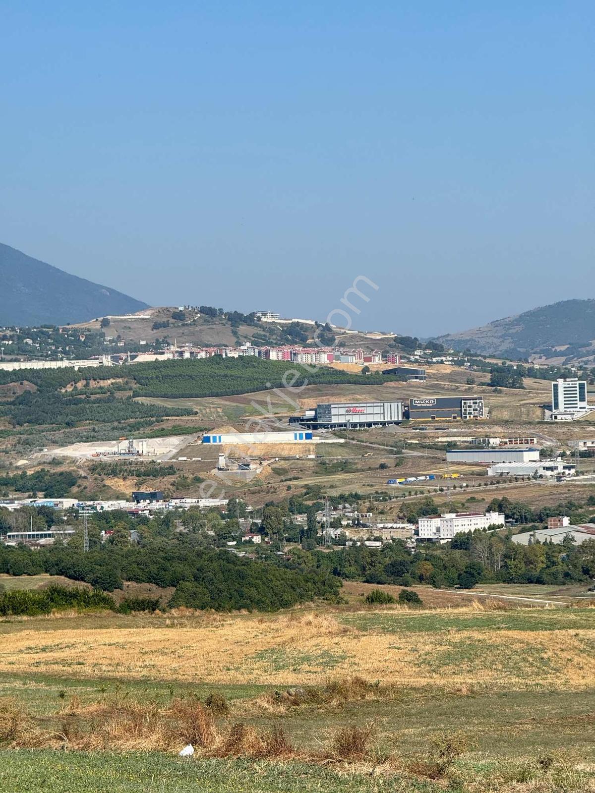 Uzgurda 30 Metre Bulvara Cephe 4.225 M² Yatırımlık Tarla — fotoğraf 7