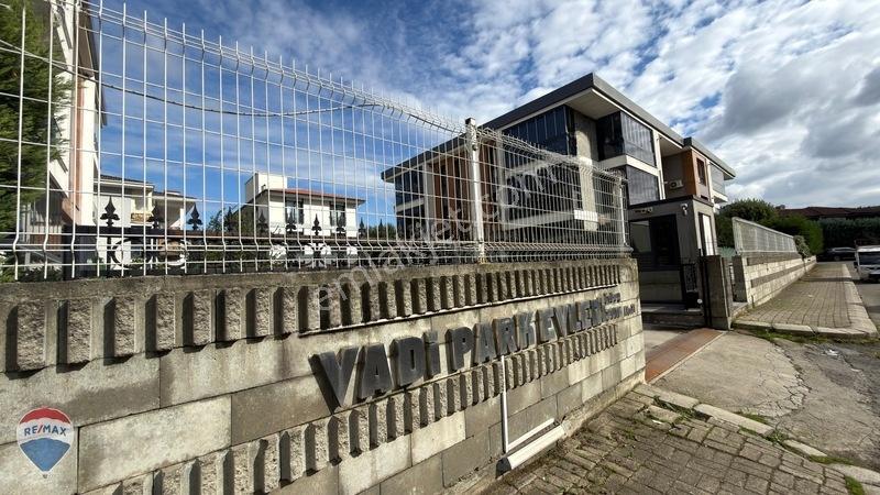 Remax Mavi'den Ünbay Vadipark'ta Satılık Bahçeli 3+1 Daire — fotoğraf 2