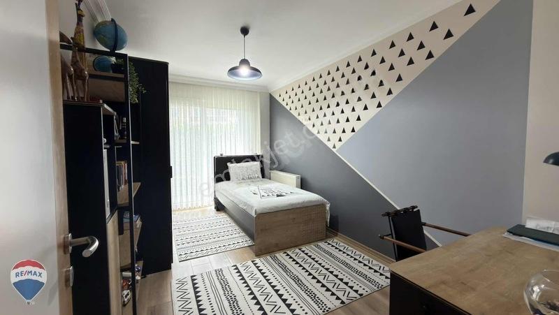 Remax Mavi'den Ünbay Vadipark'ta Satılık Bahçeli 3+1 Daire — fotoğraf 23