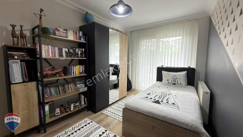Remax Mavi'den Ünbay Vadipark'ta Satılık Bahçeli 3+1 Daire — fotoğraf 24