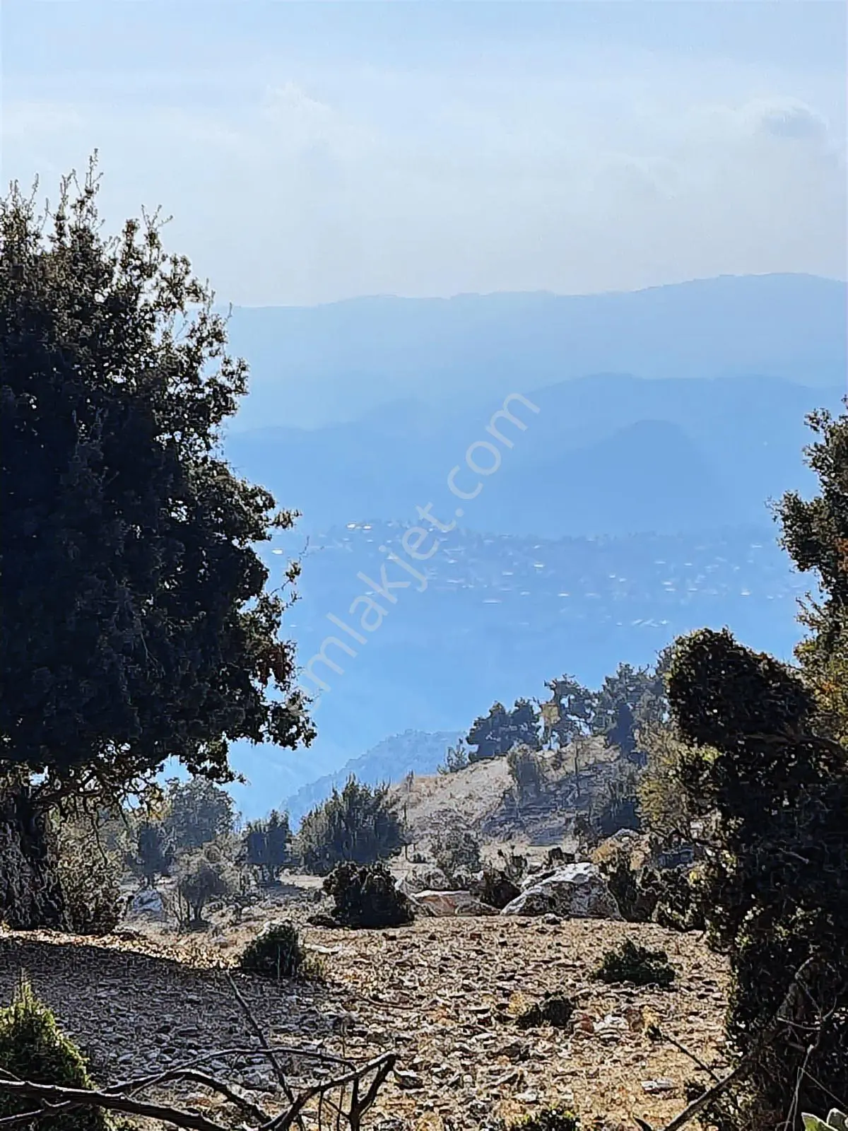 Toroslar Gözne Karatepede Geniş Yatırım Fırsatları 850m2