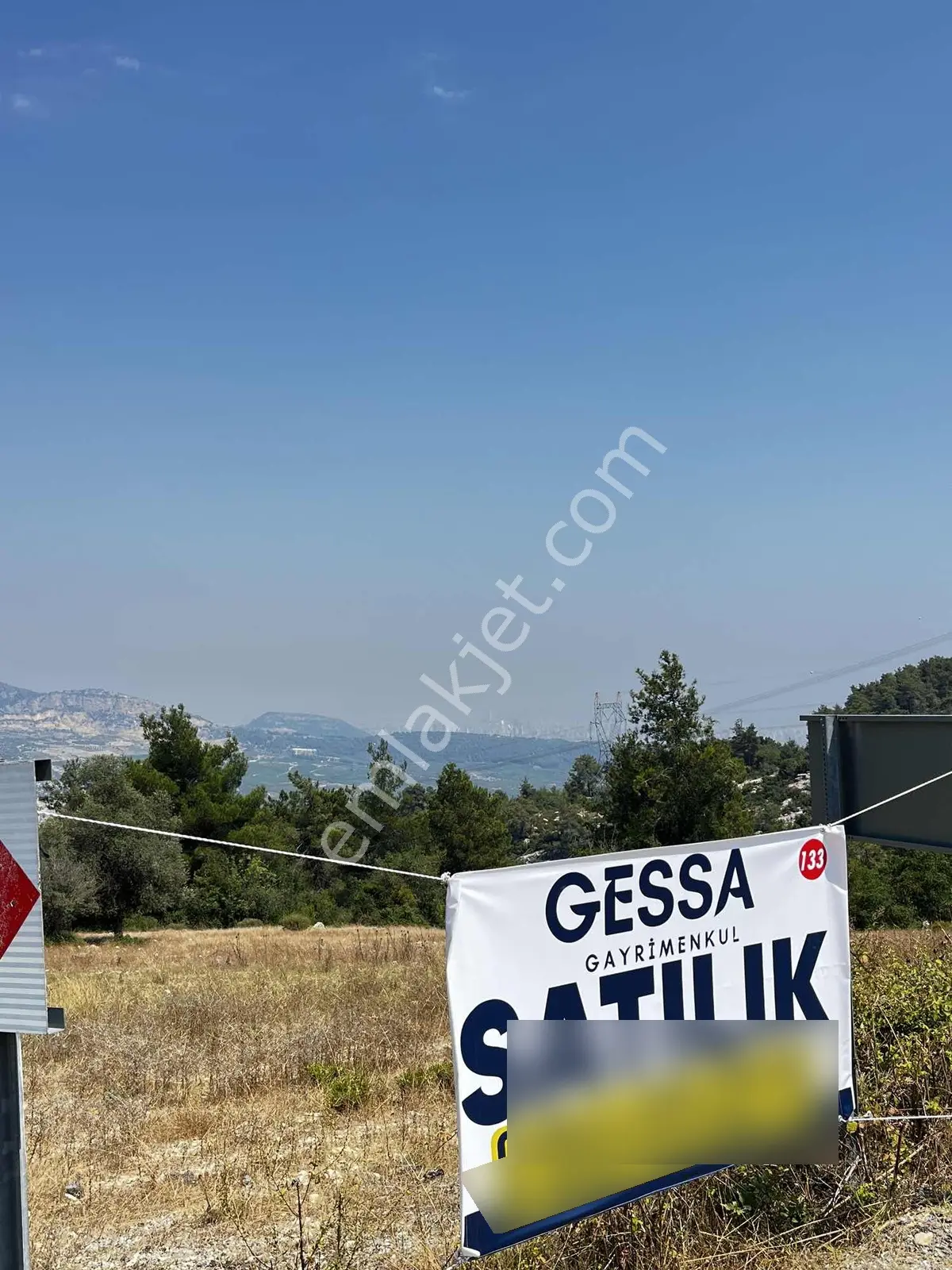 Mezitli Kuzucubelen 2.143 M2 Asfalt Yol Cepheli Deniz Manzaralı