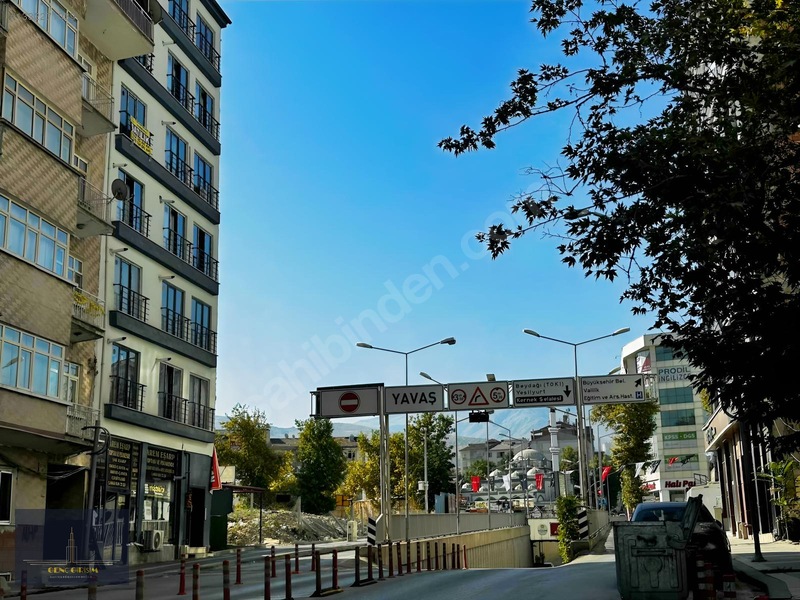 Tam Merkezde Sıtmapınarında Ana Cadde Üzerinde Fırsat 1+1 Daire