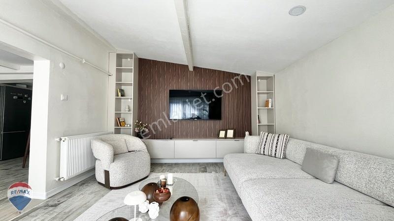 Erenler Bekirpaşada 295 M² Arsa İçinde Yenilenmiş Müstakil Ev — fotoğraf 10