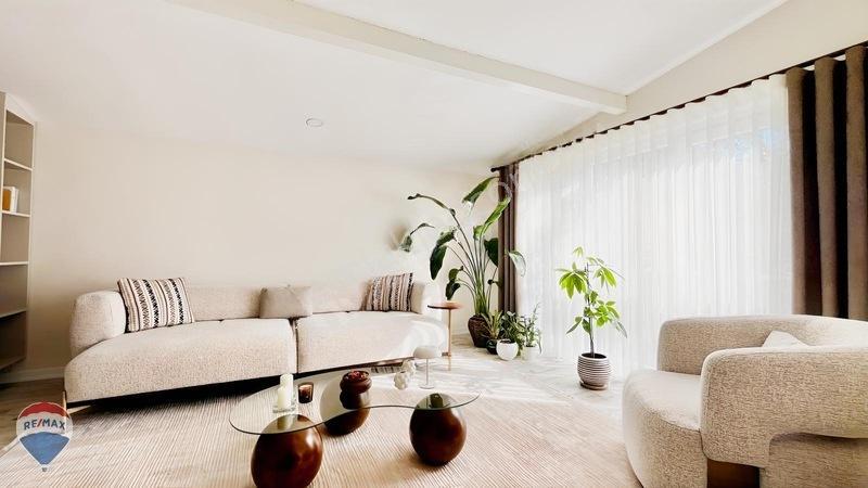 Erenler Bekirpaşada 295 M² Arsa İçinde Yenilenmiş Müstakil Ev — fotoğraf 11